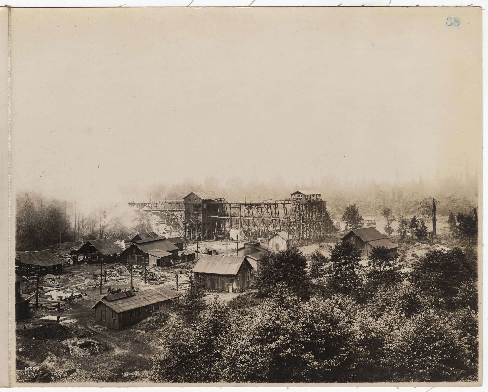 Image of Bunkers at Mine B, Black Diamond, circa 1915