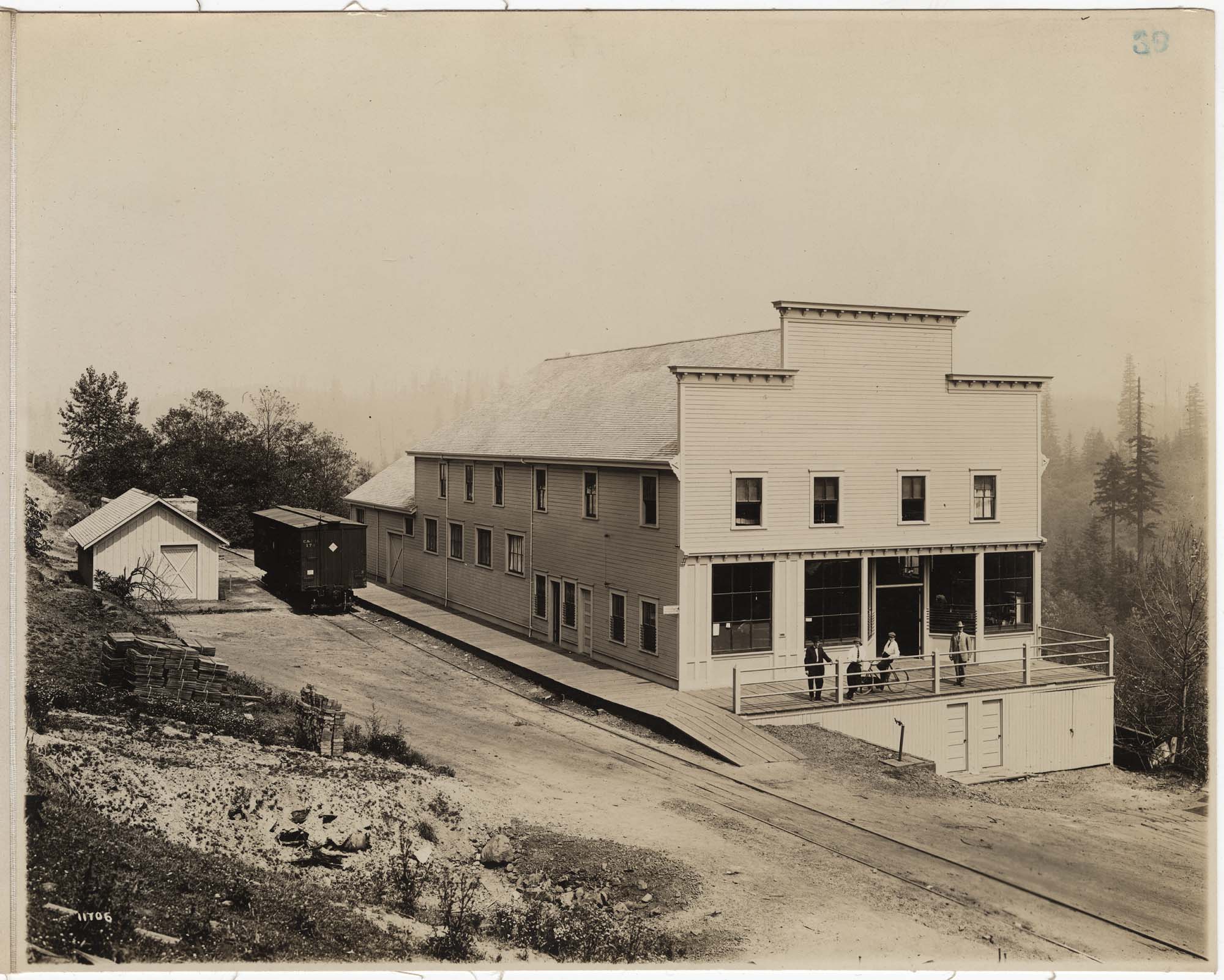 Image of Company store at Franklin, circa 1920