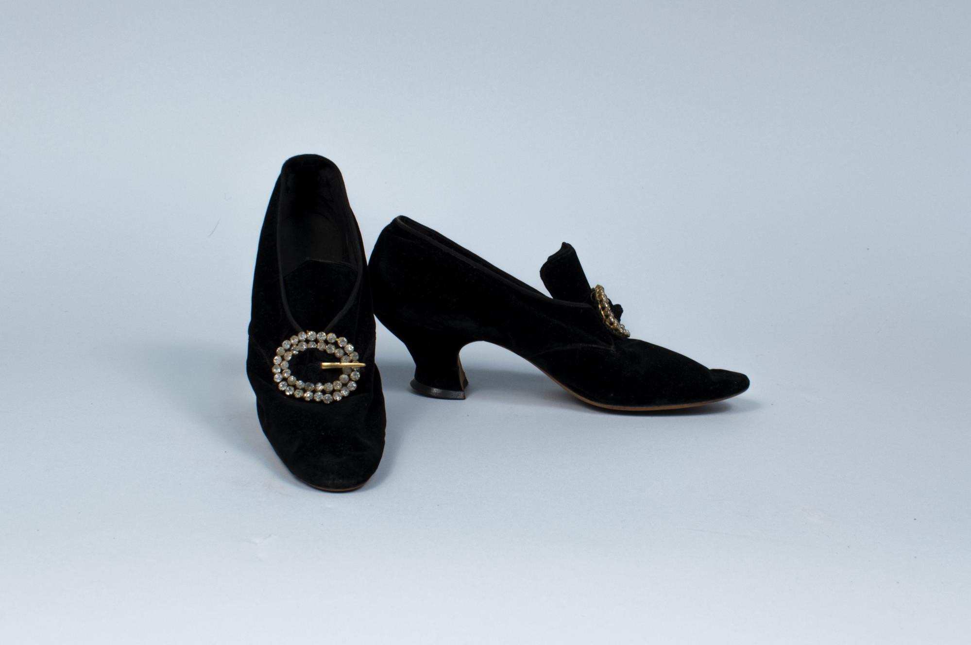 Image of Black velvet pumps, ca. 1912