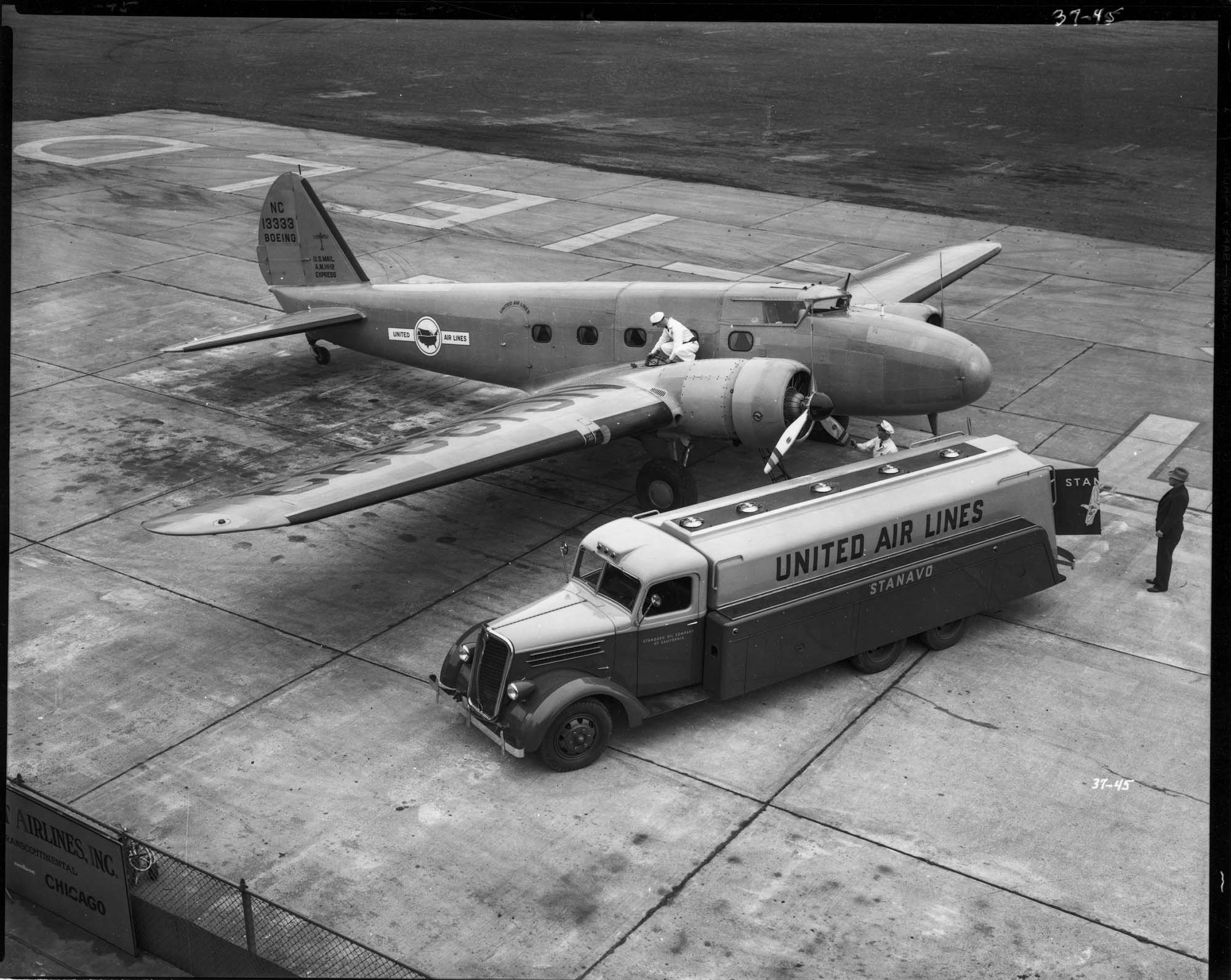 Image of Boeing airplane and Kenworth truck, 1937