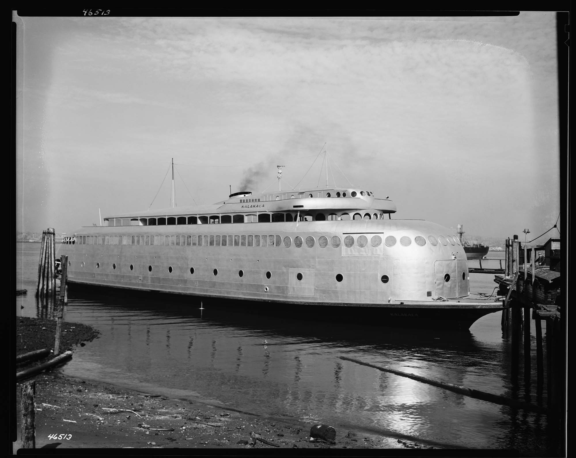 Image of Ferry Kalakala, Seattle, 1946