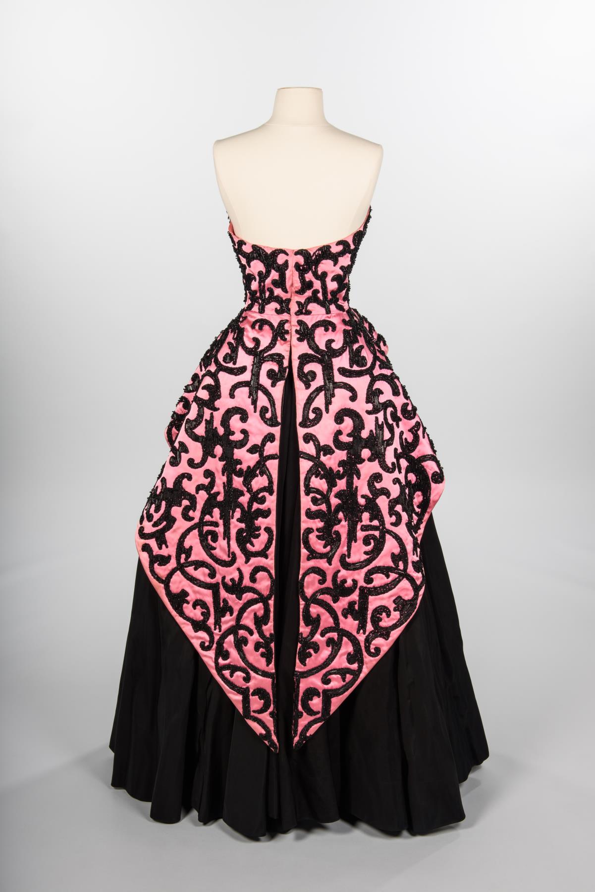 Image of Ball gown from the House of Schiaparelli, ca. 1951