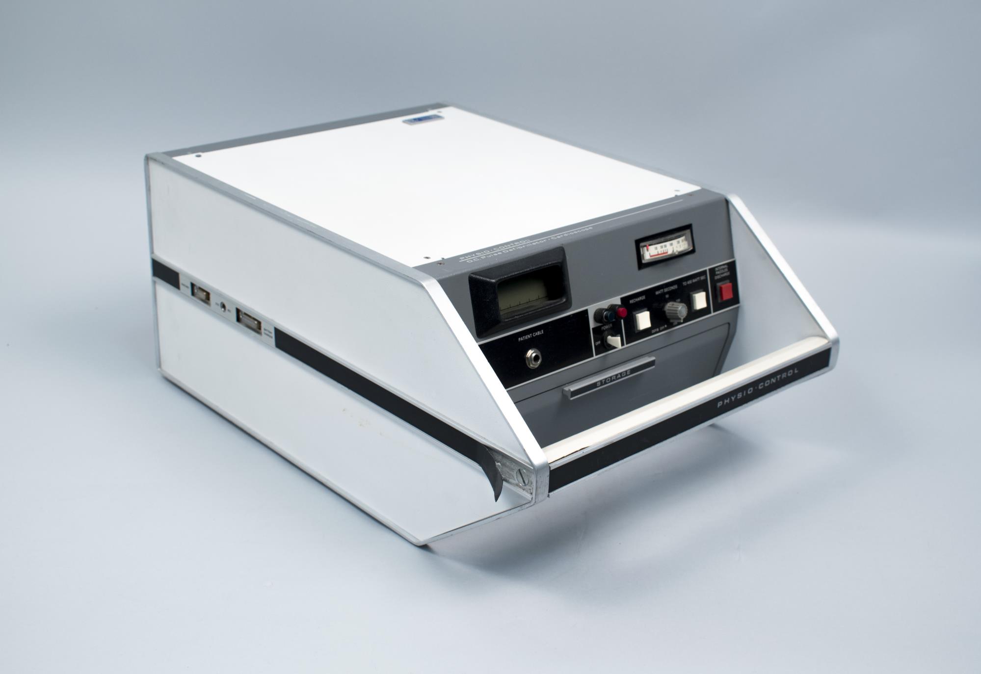 Image of Lifepak 33 D.C. Pulse Defibrillator Cardioscope from Physio-Control, Inc., 1968