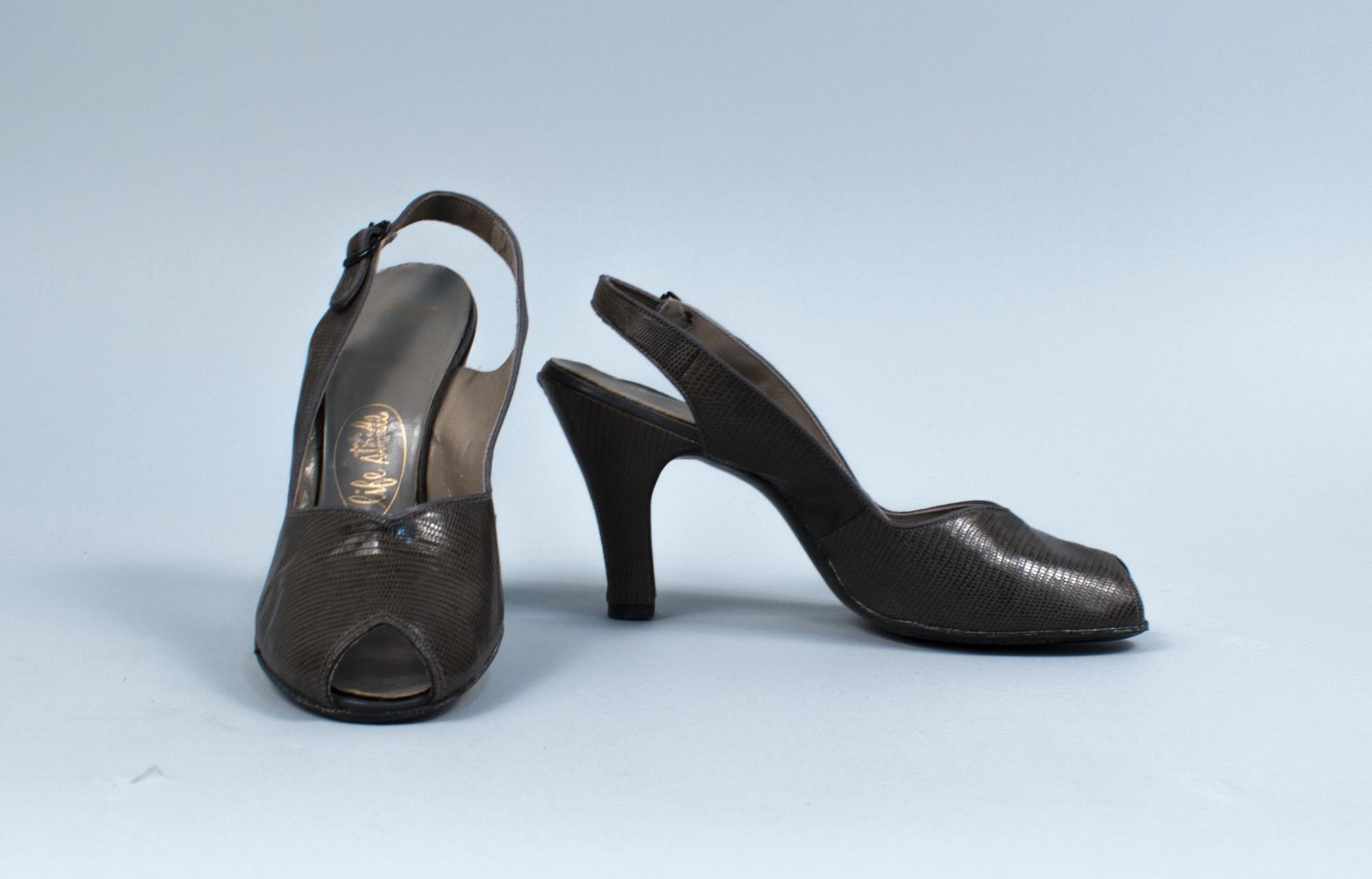 Image of Pair of gray lizard skin pumps, ca. 1950
