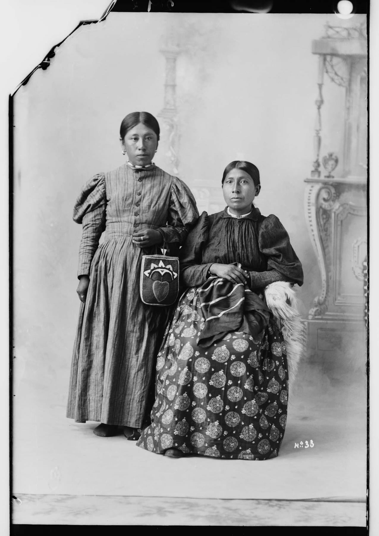 Image of Cadina Chenoweth and an unidentified woman, circa 1900