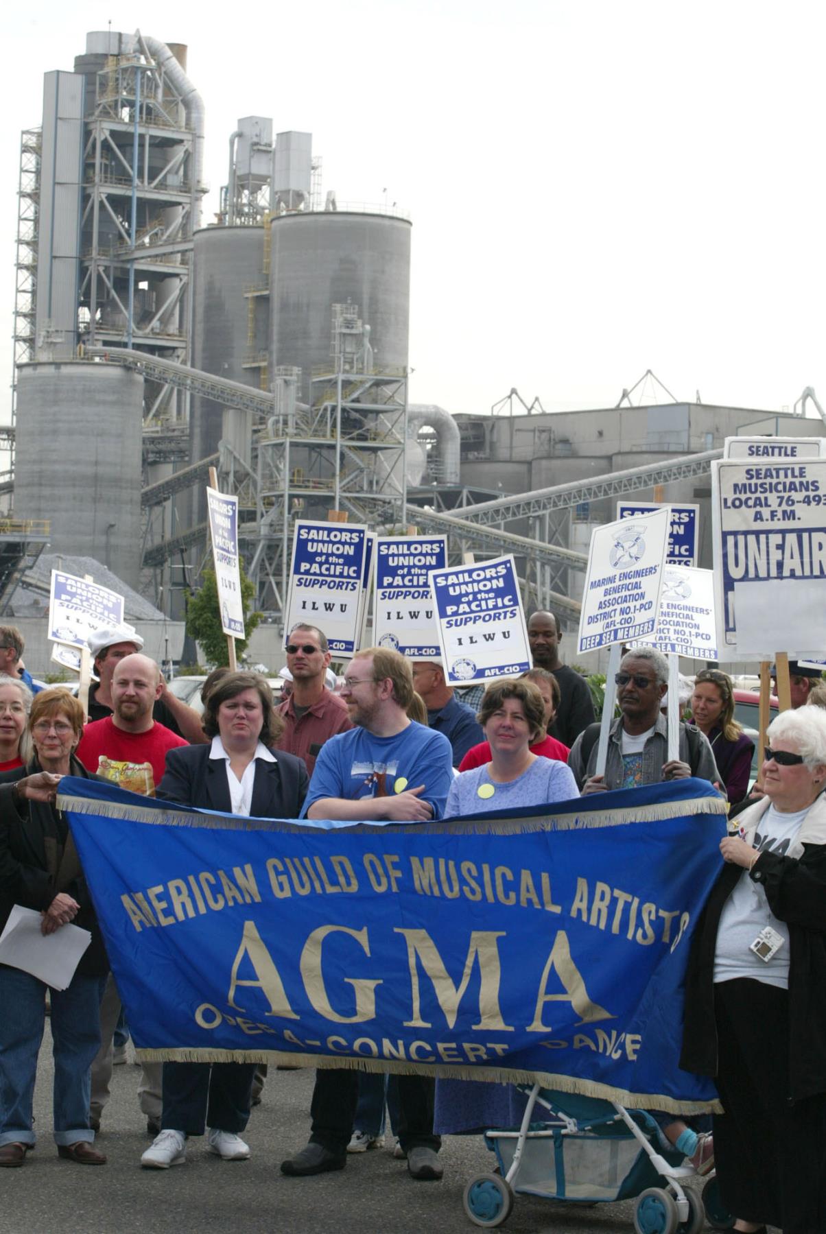 Image of Union members at rally in support of Dockworker's union, Seattle, September 18, 2002