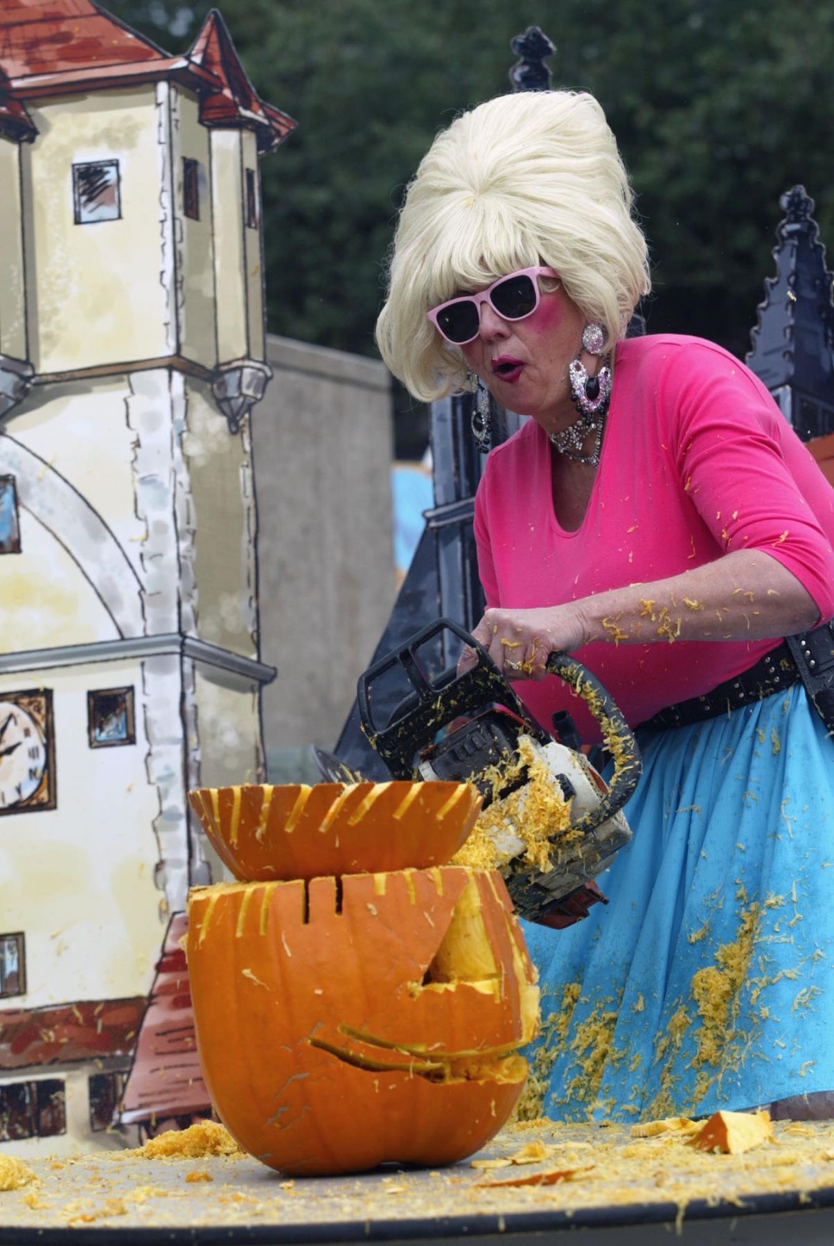 Image of Texas Chainsaw Pumpkin Carving Contest, Seattle, September 19, 2002