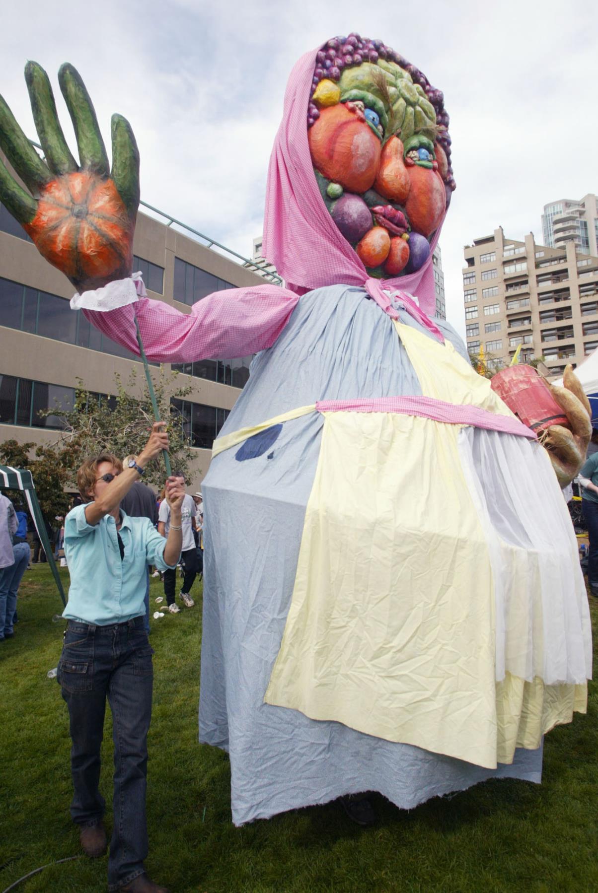 Image of Northwest Old-Growth Campaign rally at Victor Steinbrueck Park, September 29, 2002
