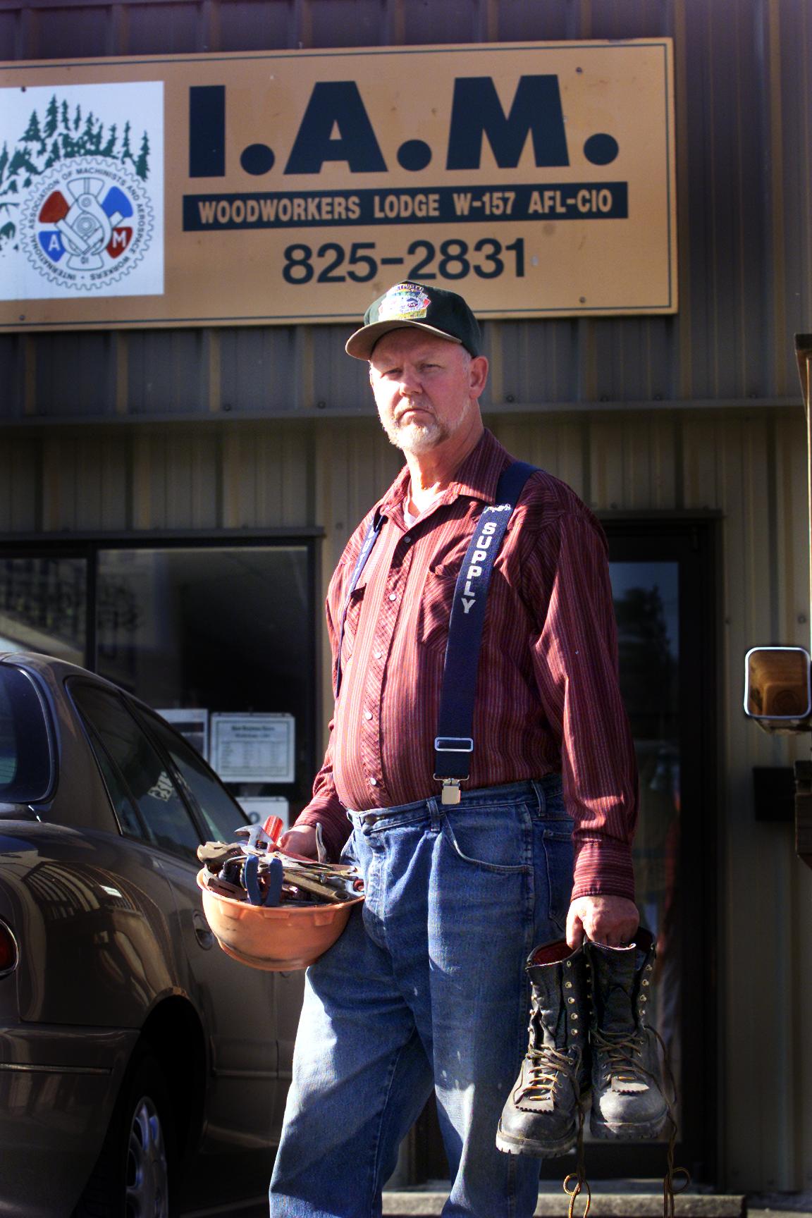 Image of Steven Oles after layoff from Weyerhaeuser, Enumclaw, Washington, October 22, 2002