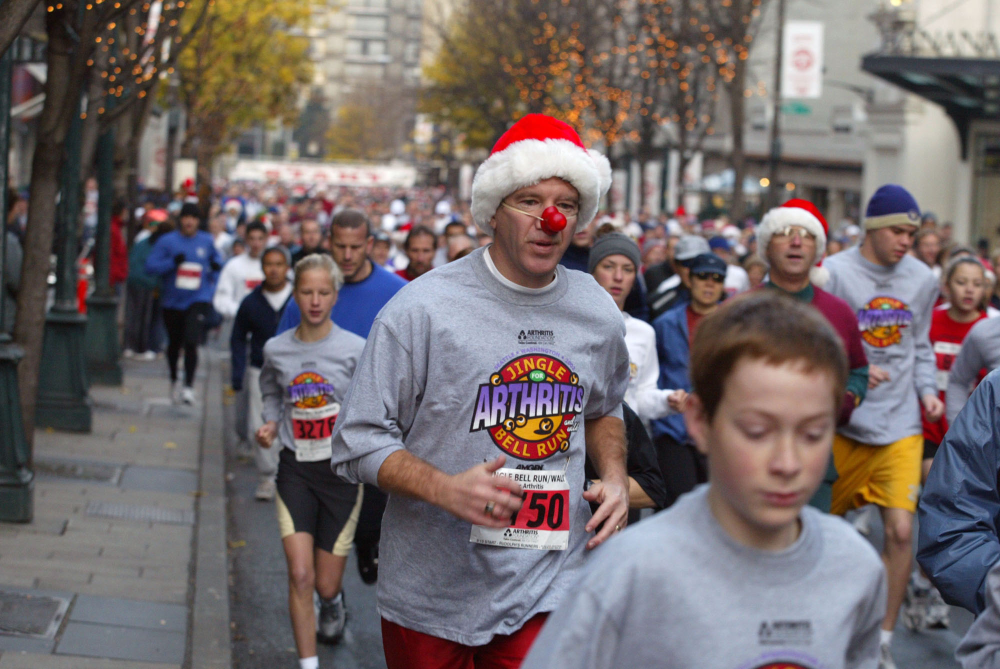 Image of Participants running in the Jingle Bell Run fundraiser, Seattle, December 8, 2002