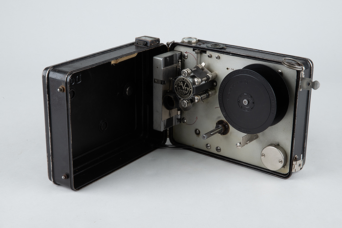 Image of DeVry hand-crank 