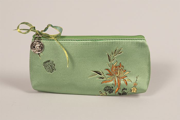 Image of Chinese takeout-style purse, 1998-2010
