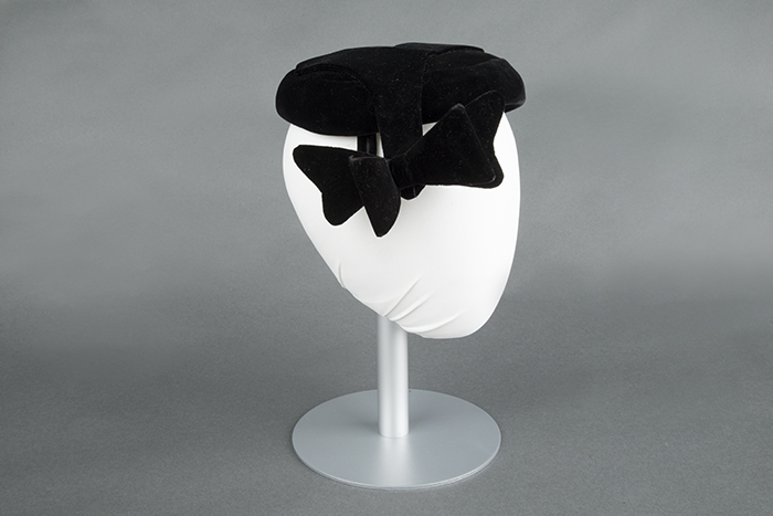 Image of Black hat with side bow from The Bon Marché, 1950s