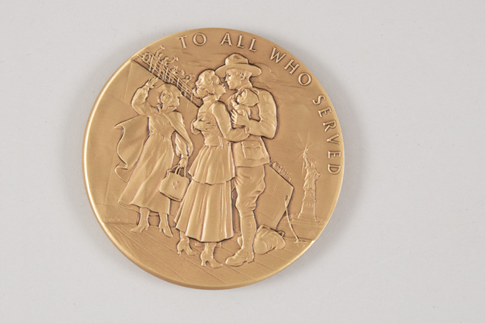 Image of Bronze commemorative coin honoring the 100th anniversary of the end of WWI, minted in 2018