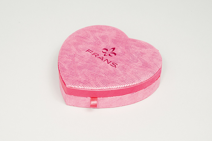 Image of Heart-shaped box from Fran's Chocolates, 2018