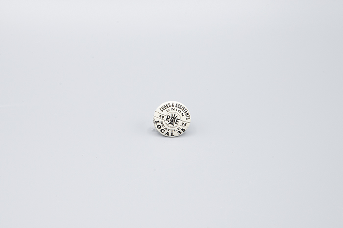 Image of Cooks and Assistants Union pin, Seattle Local 33, 1975