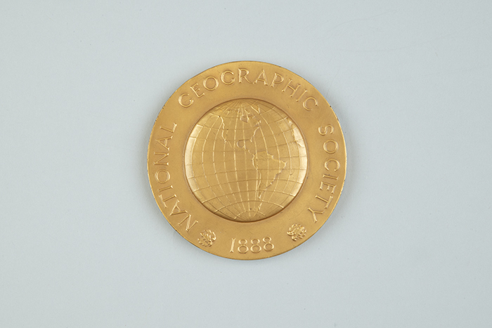 Image of Hubbard Medal presented to Jim Whittaker by President John F. Kennedy in honor of his summit of Mr. Everest, May 1, 1963