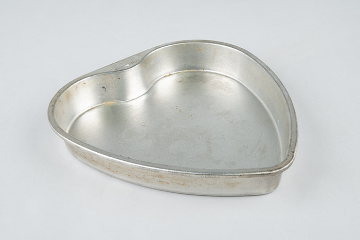 Image of Heart-shaped cake pan from Borracchini's Bakery, 1970s