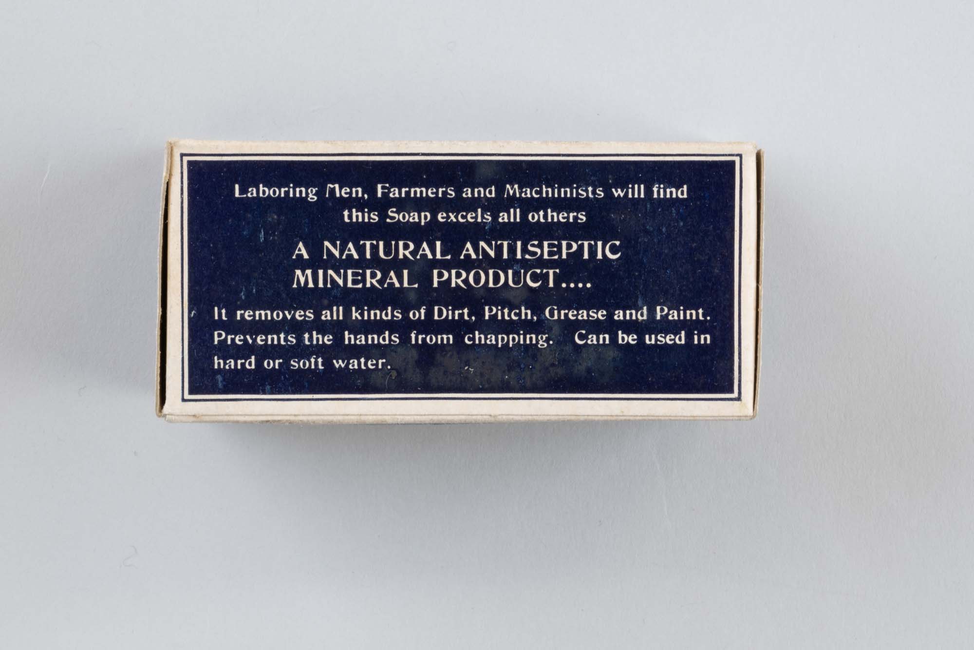 Image of Bar of US Mechanics Soap, made by Columbia Star Mfg Co., Seattle, ca. 1905