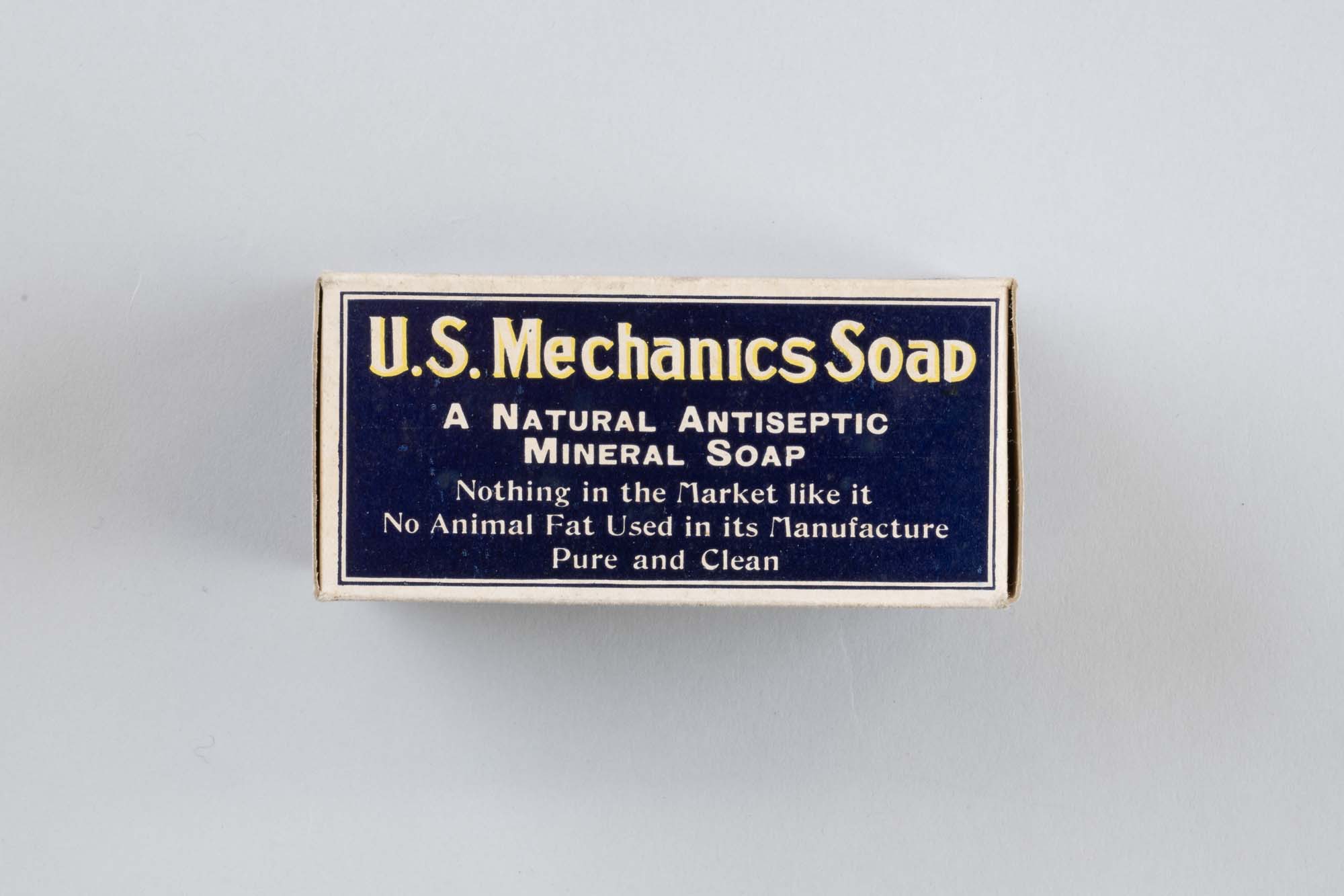 Image of Bar of US Mechanics Soap, made by Columbia Star Mfg Co., Seattle, ca. 1905