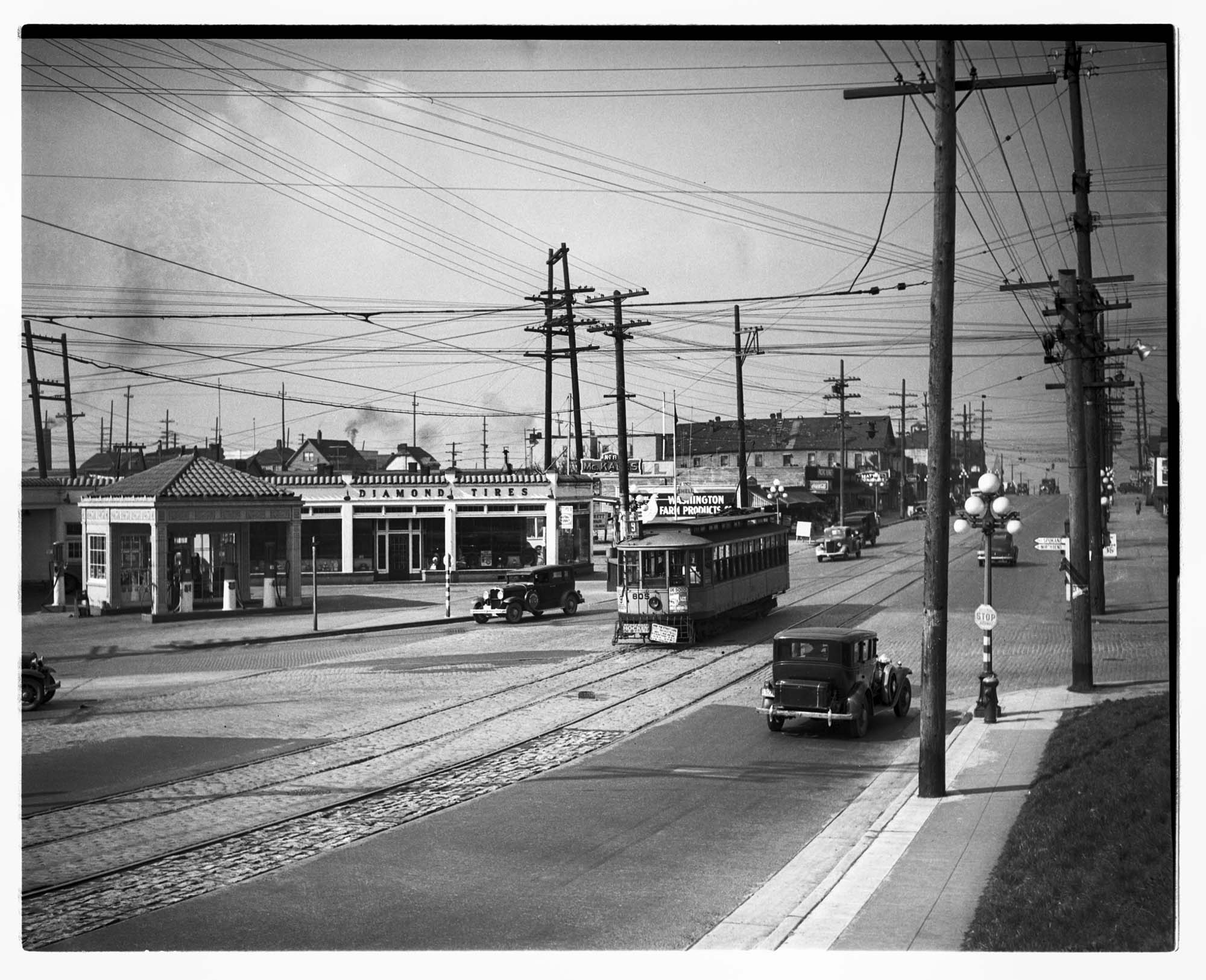 Image of Intersection of Jackson Street at Fourteenth Avenue, Seattle, March 1936