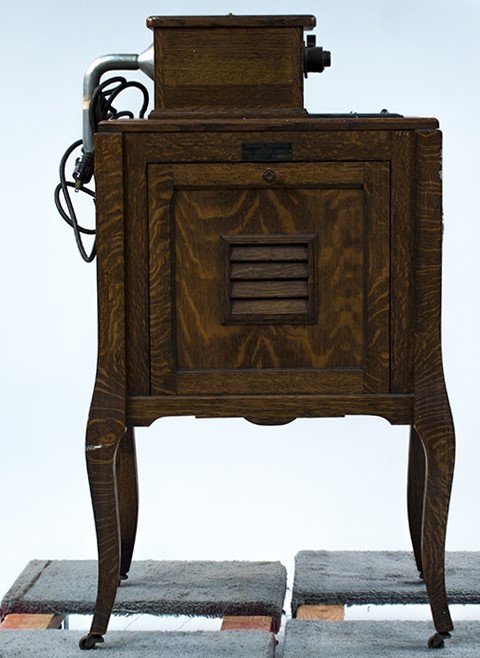 Image of Oxyoline Machine, used to aid in curing colds, pneumonia, and other ailments, ca. 1909