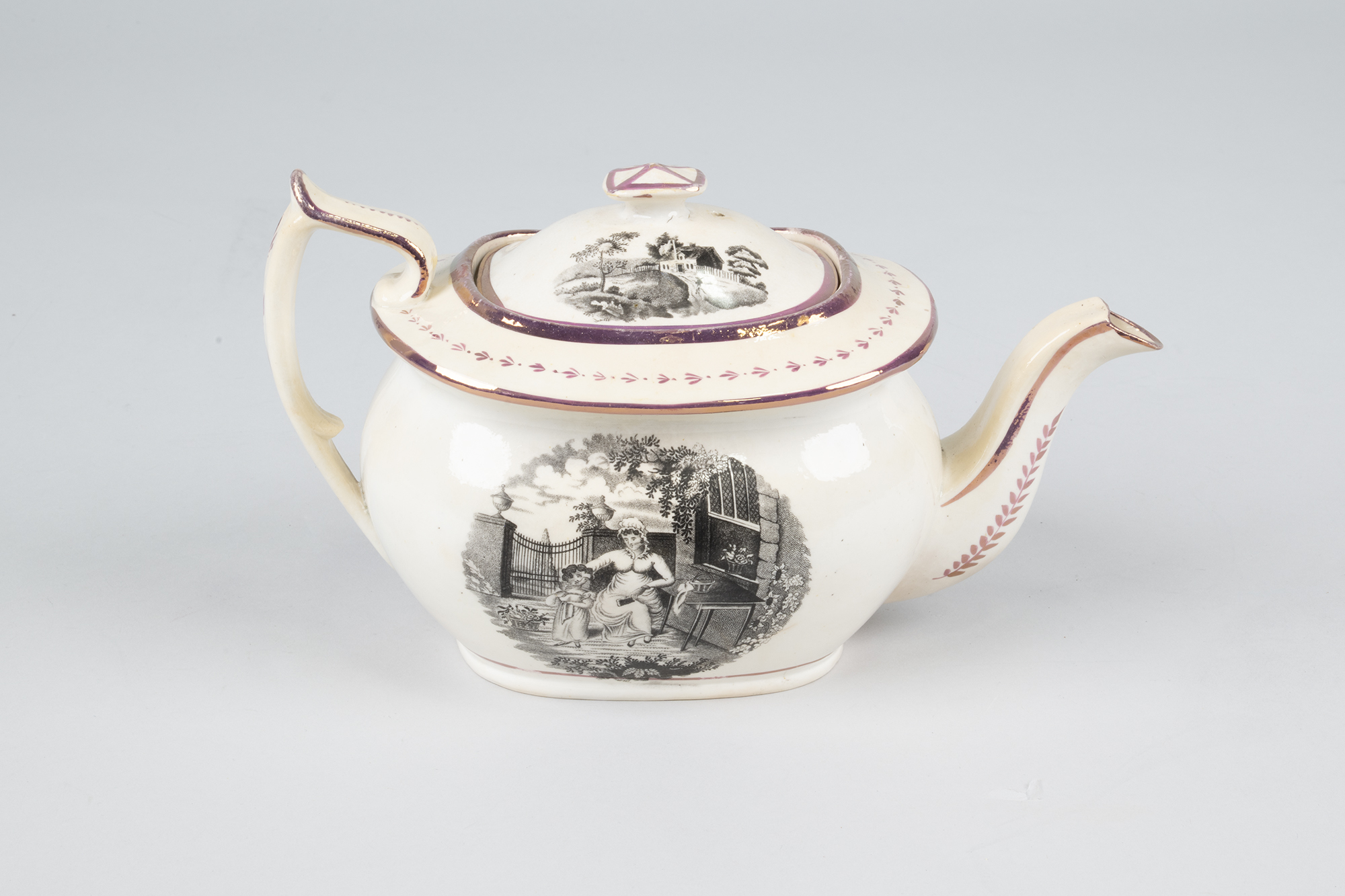 Image of China teapot belonging to Captain Isaiah Folger, ca. 1805