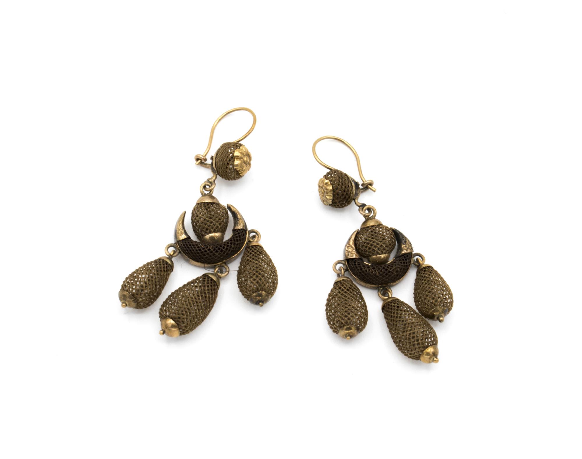 Image of Pair of earrings made of human hair, ca. 1840-1860