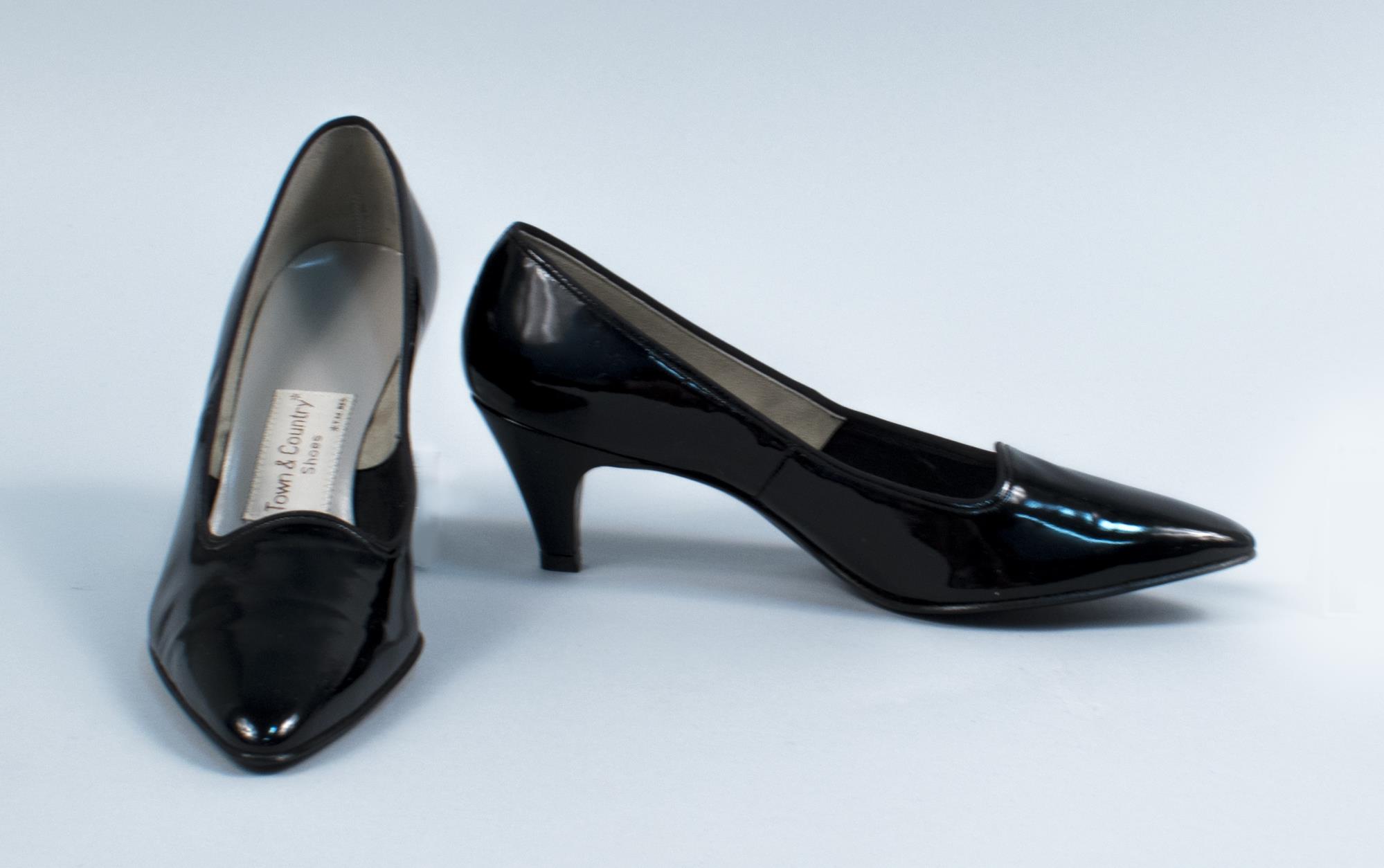 Image of Pair of patent leather pumps with stacked heel, 1962