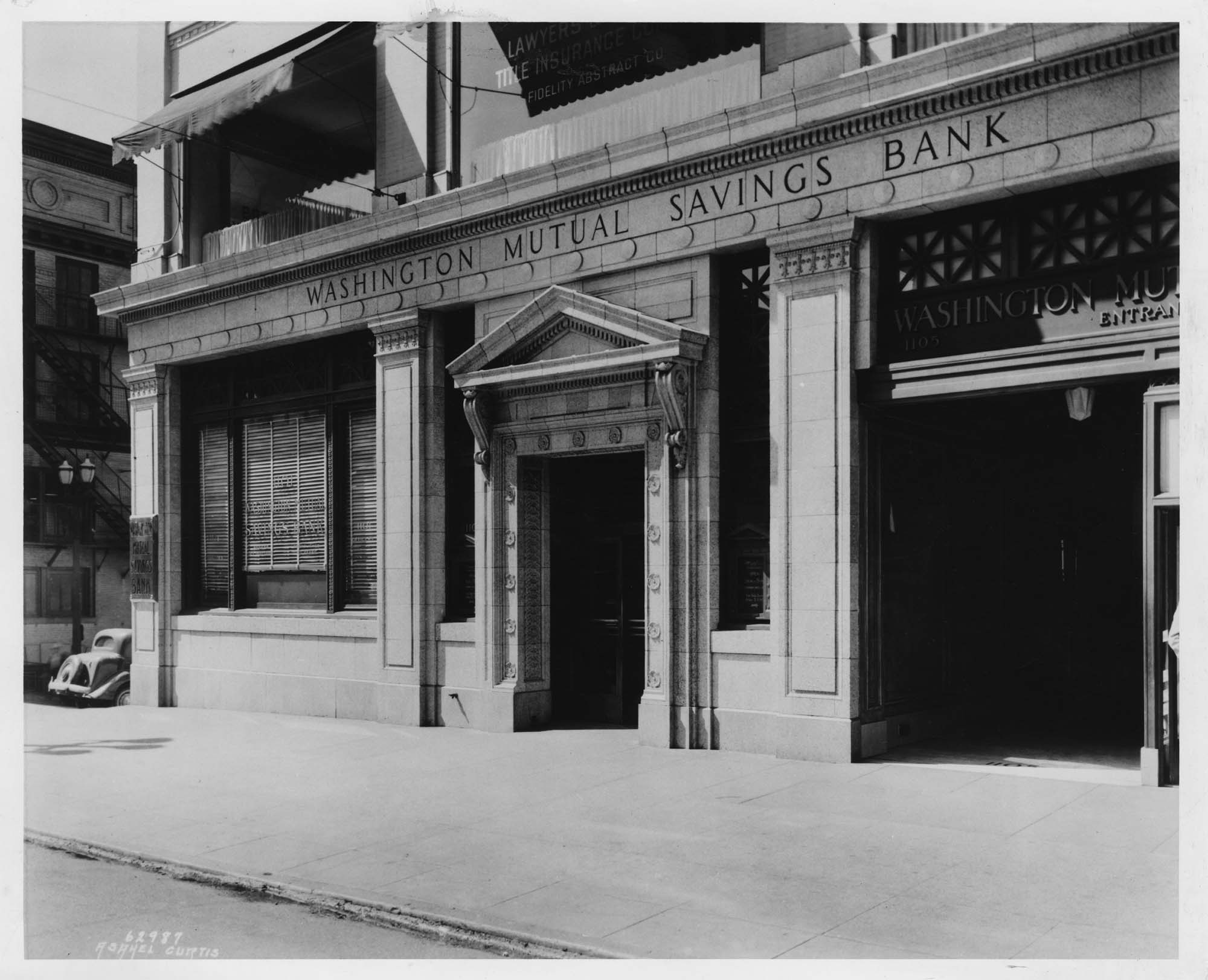 Image of Entrance to Washington Mutual Savings Bank building at 1101 Second Avenue, Seattle, circa 1938