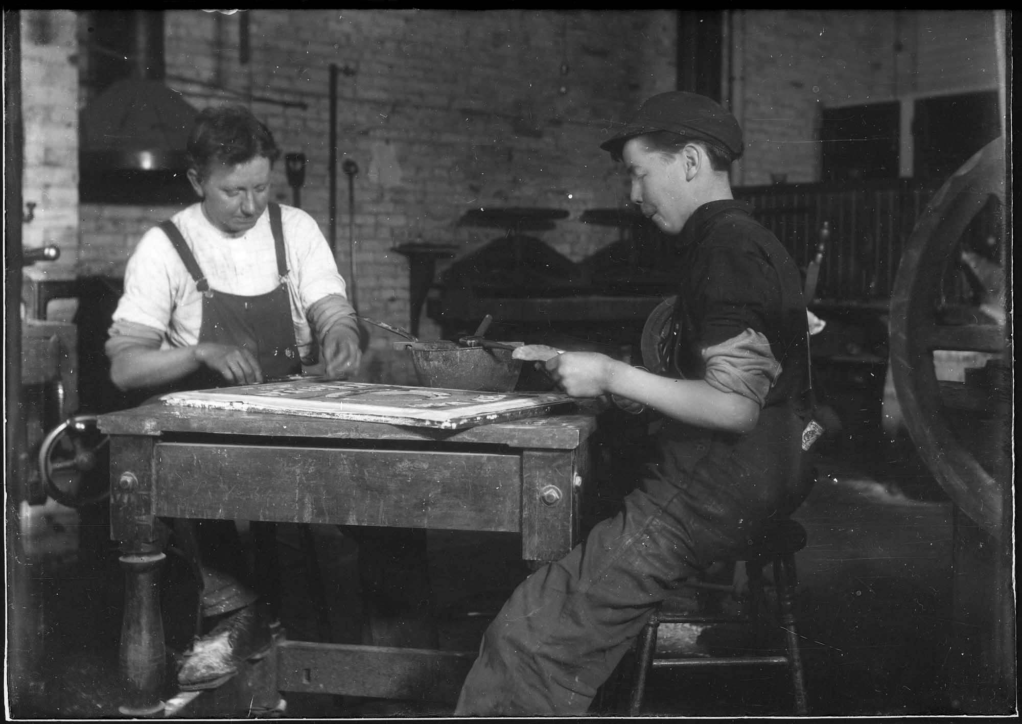 Image of Workers at the Bemis Bag Company, Seattle, circa 1910