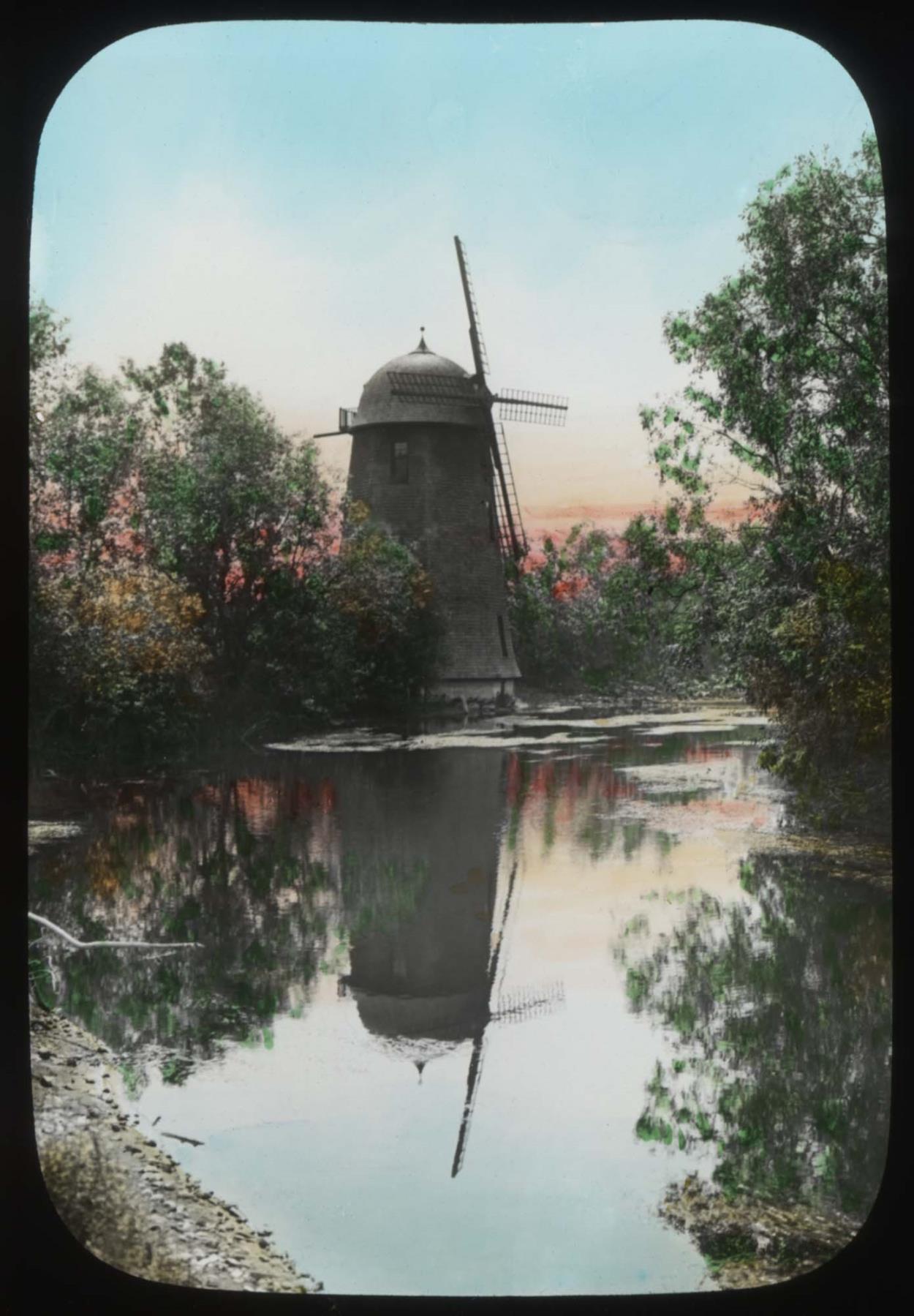 Image of Windmill at Willowmoor Farm, Redmond, circa 1910