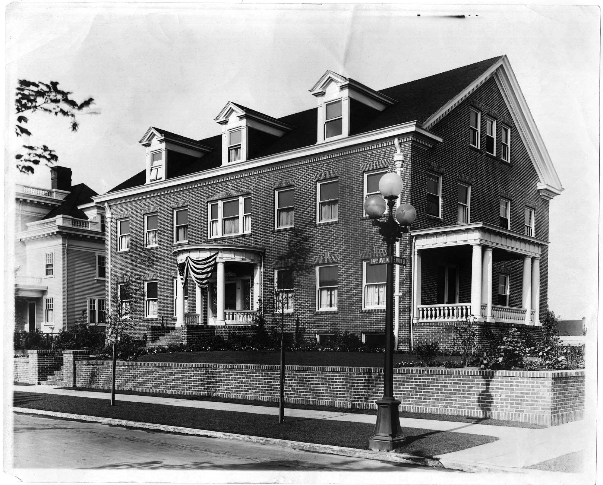 Image of Eckstein residence, Seattle, 1915