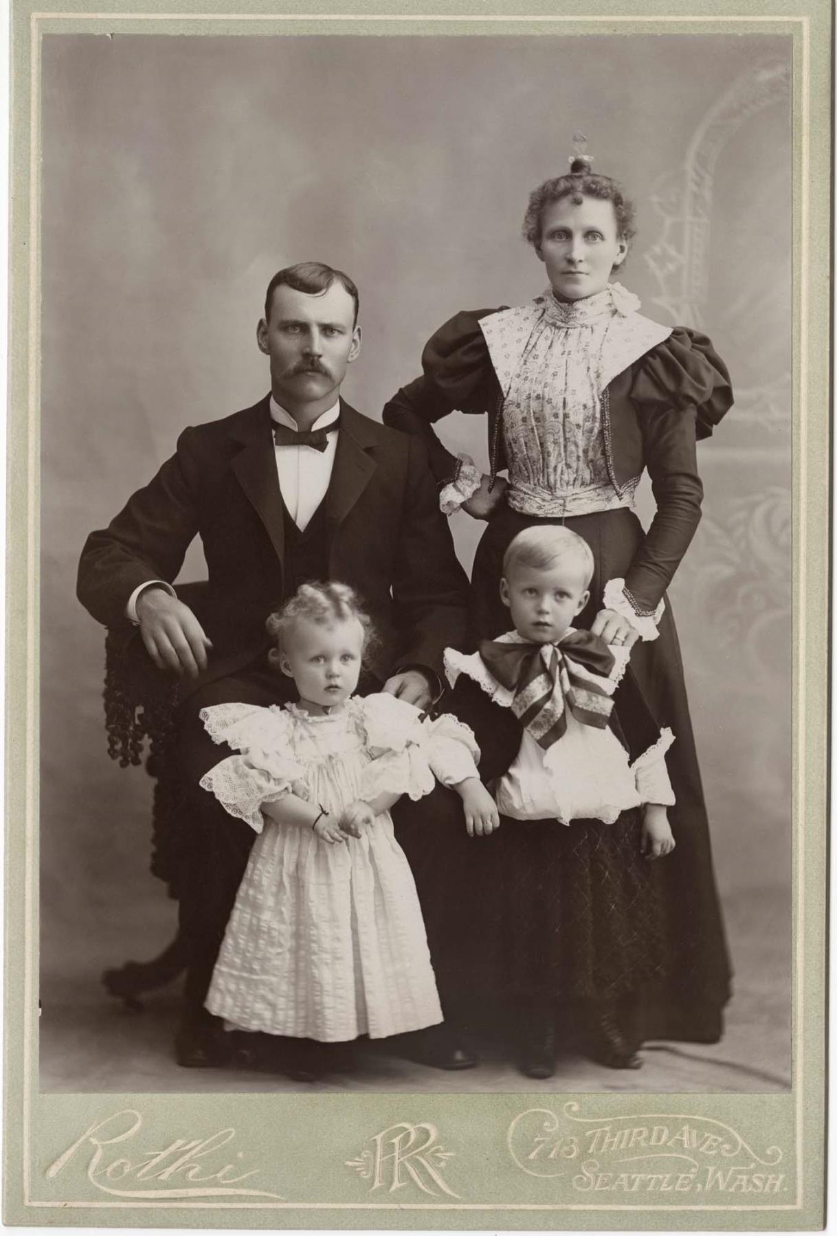Image of August and Anna Brand and children, Seattle, circa 1899