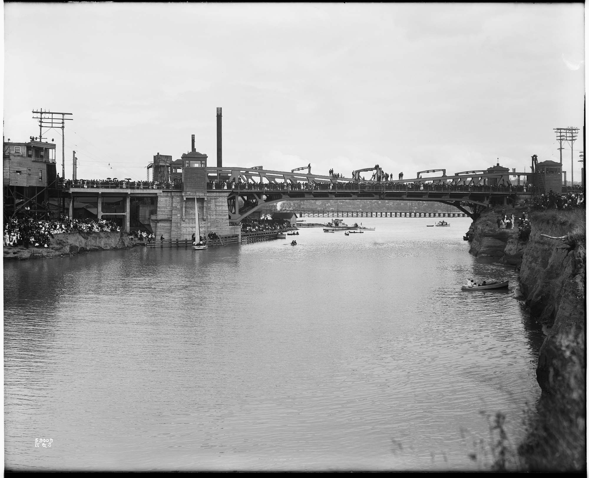 Image of Fremont Bridge on opening day of Lake Washington Ship Canal, Seattle, July 4, 1917