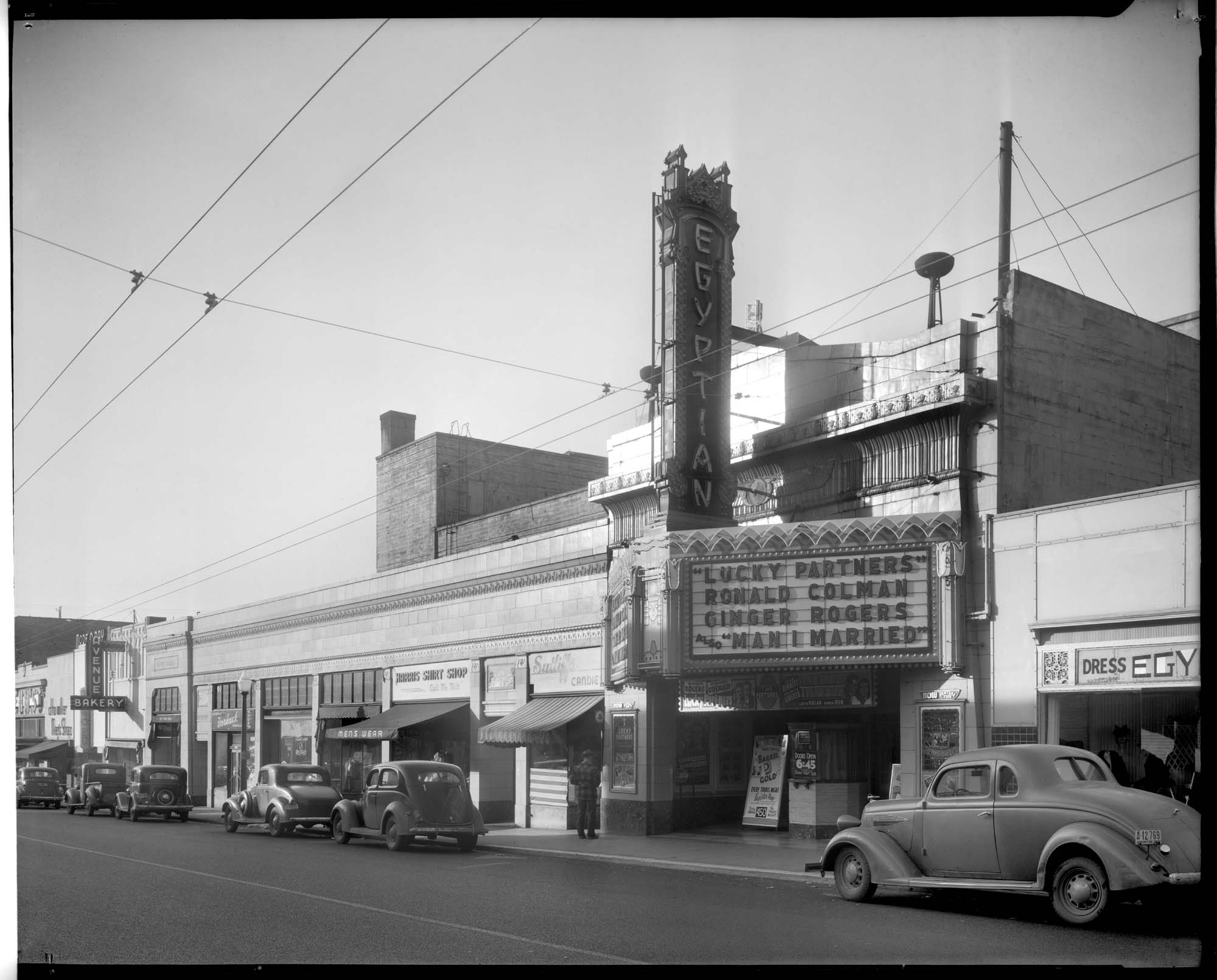 Image of Egyptian Theatre, Seattle, November 11, 1940