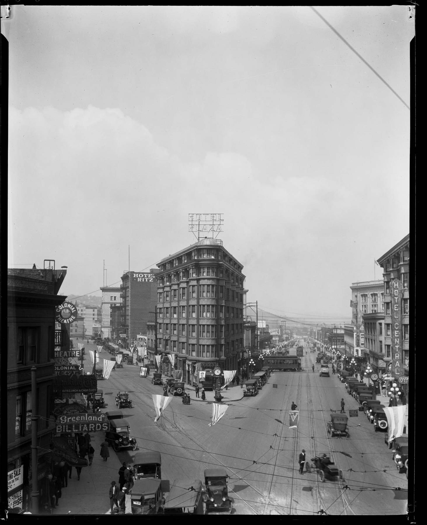 Image of The intersection of Fourth and Westlake Avenues, circa 1919