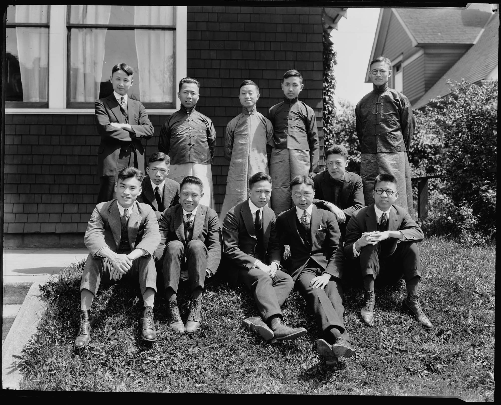 Image of Chinese group, University of Washington, May 1921