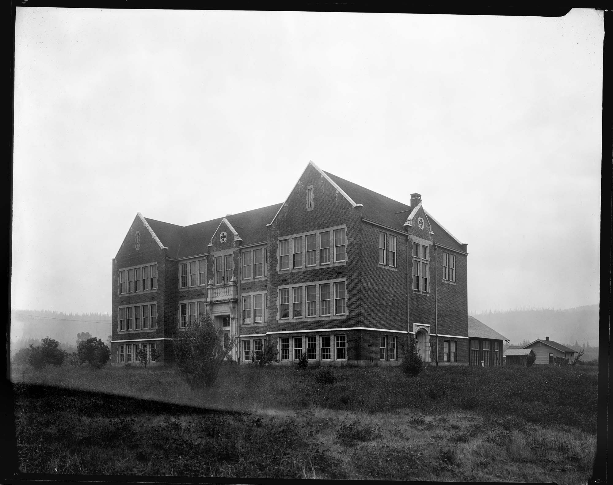 Image of Fall City High School, circa 1920
