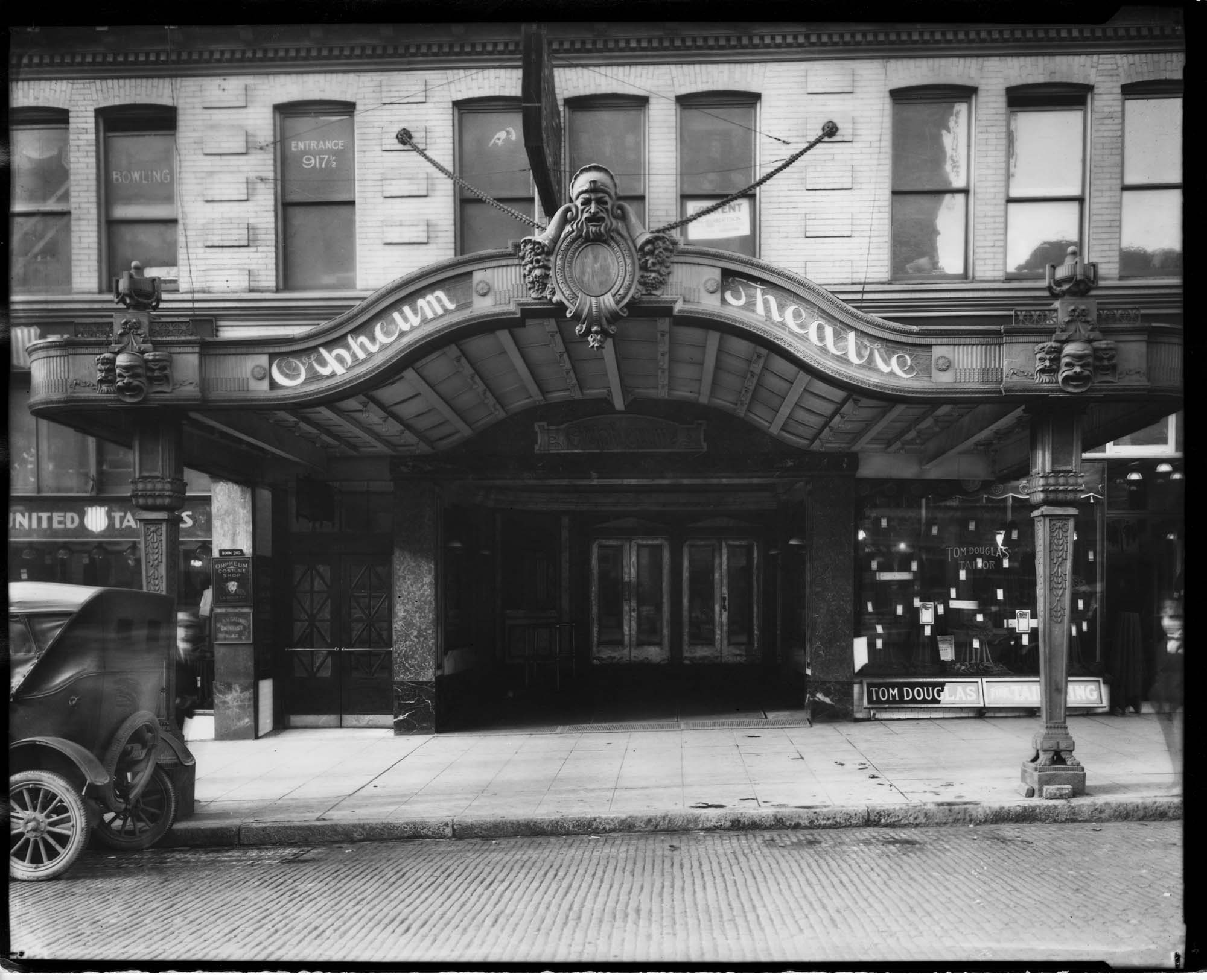 Image of Entrance to the Orpheum Theatre, circa 1920
