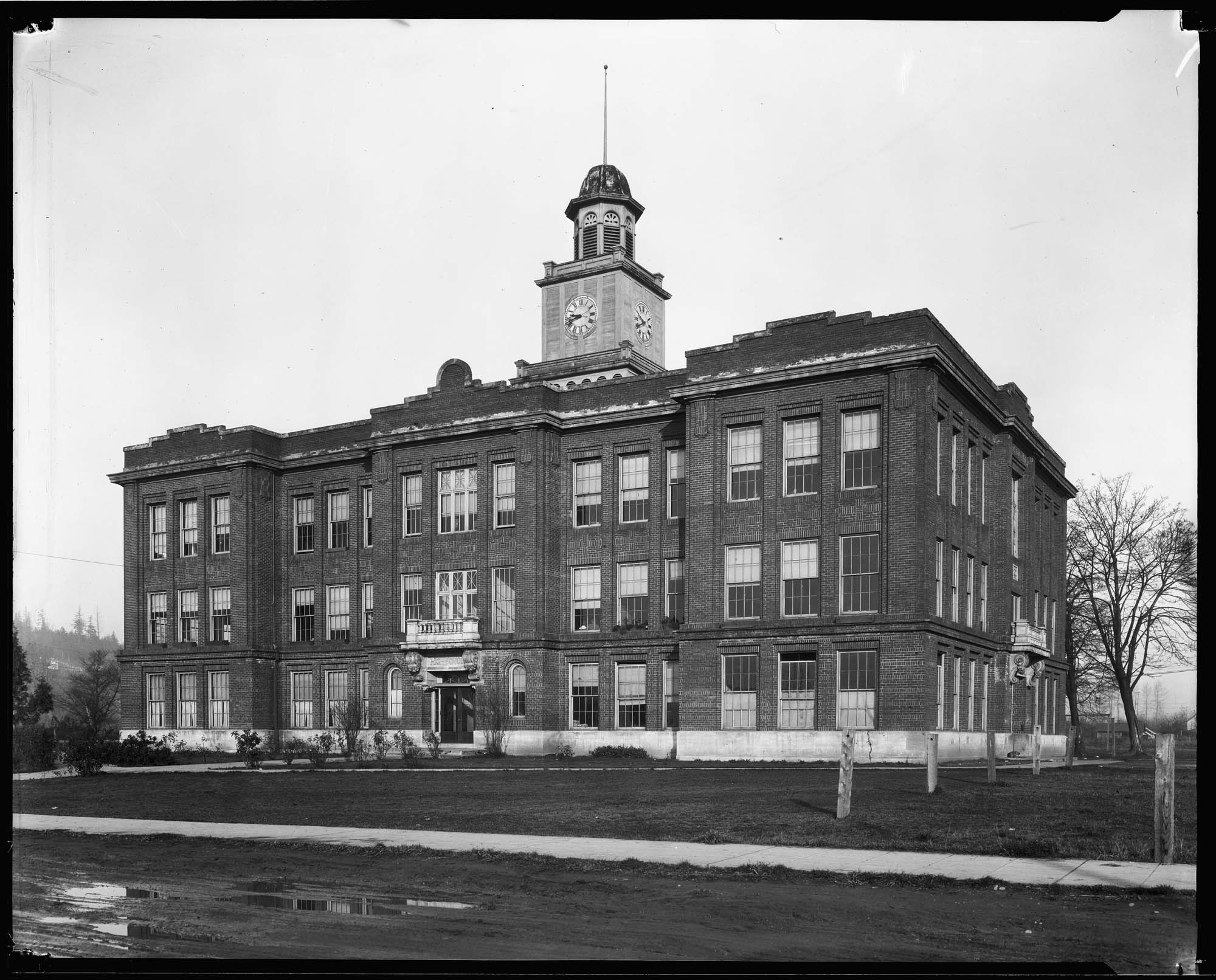 Image of Renton High School, 1925