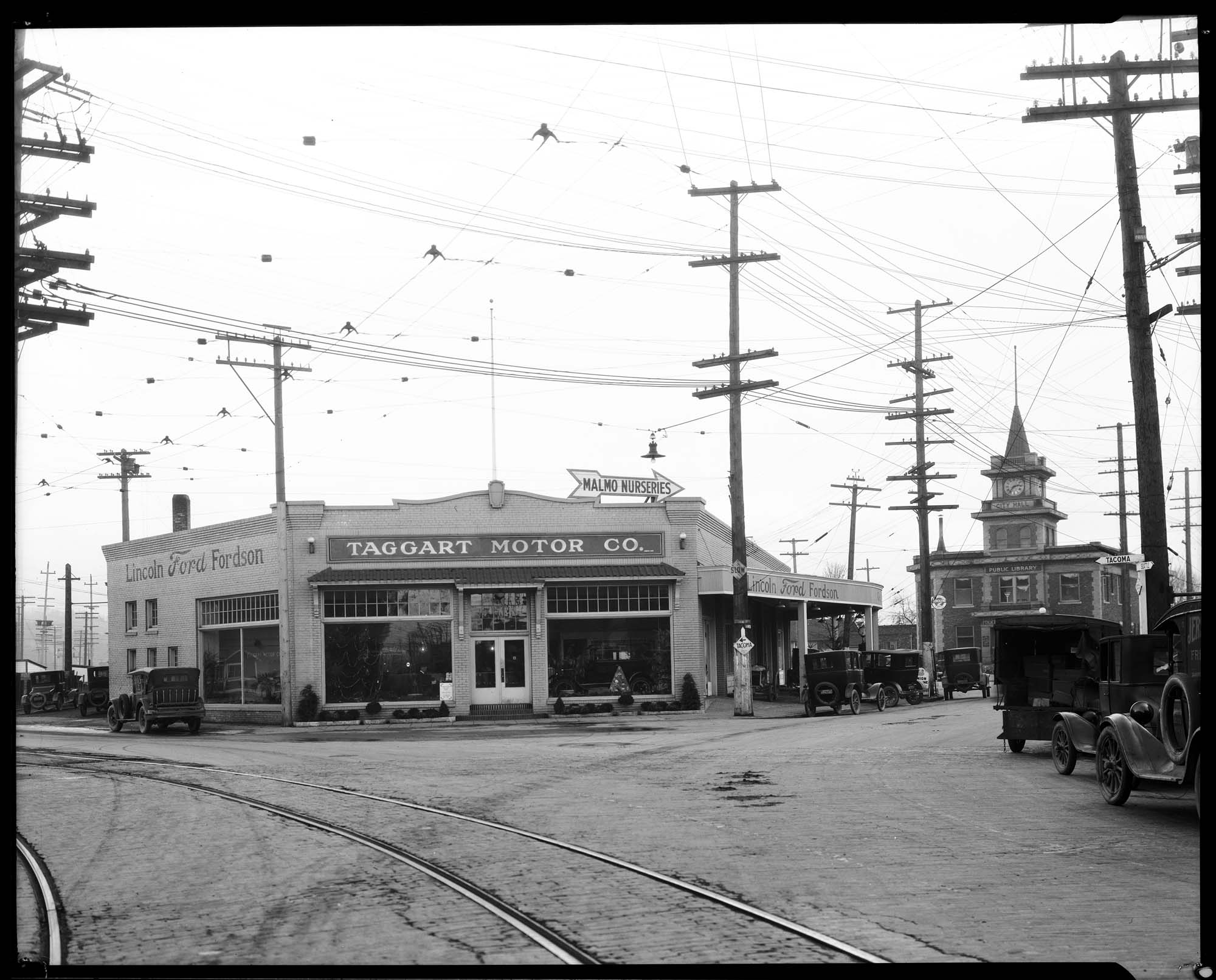 Image of Taggart Motor Co. and Georgetown City Hall, Seattle, 1925