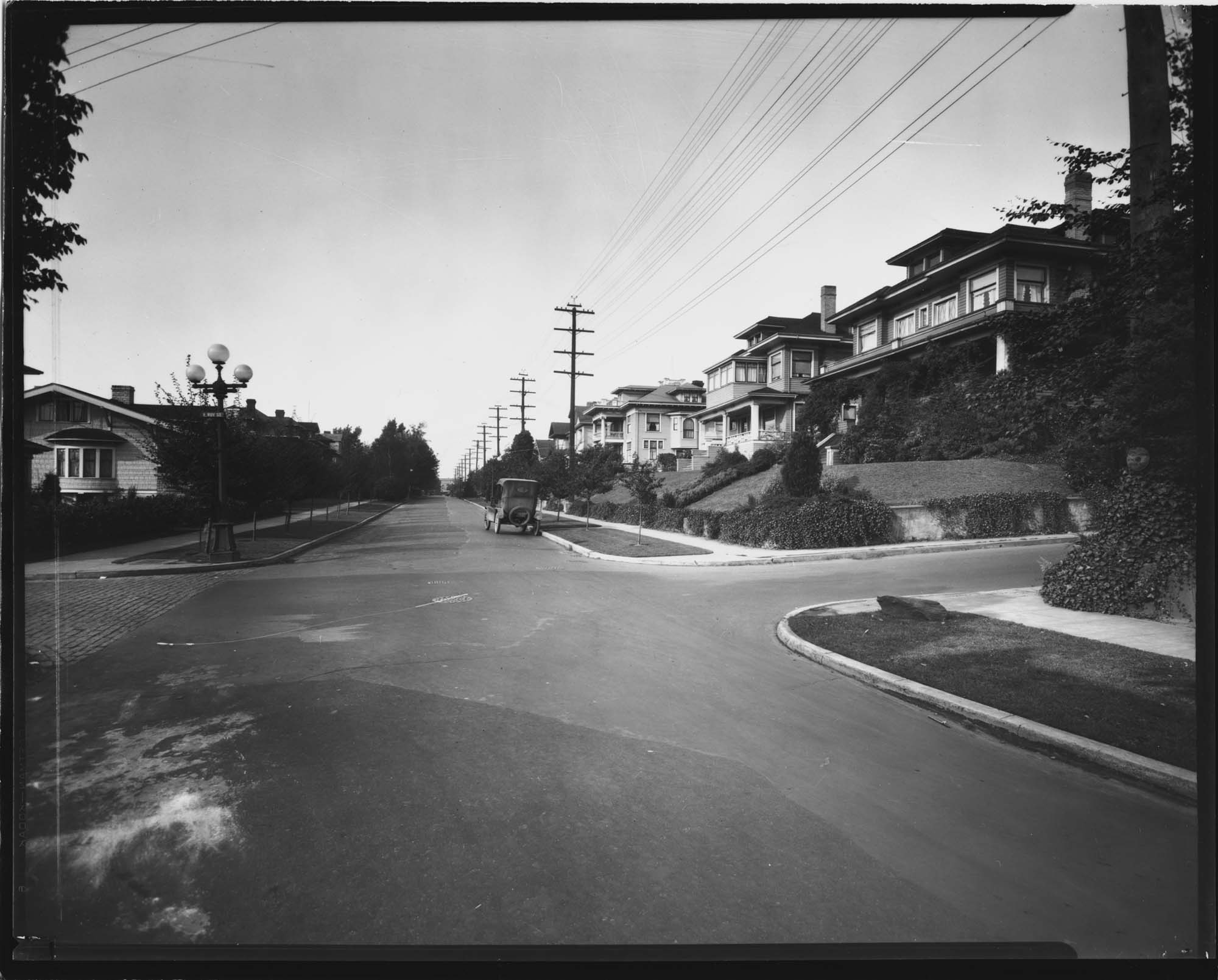 Image of Capitol Hill residential street, Seattle, circa 1926