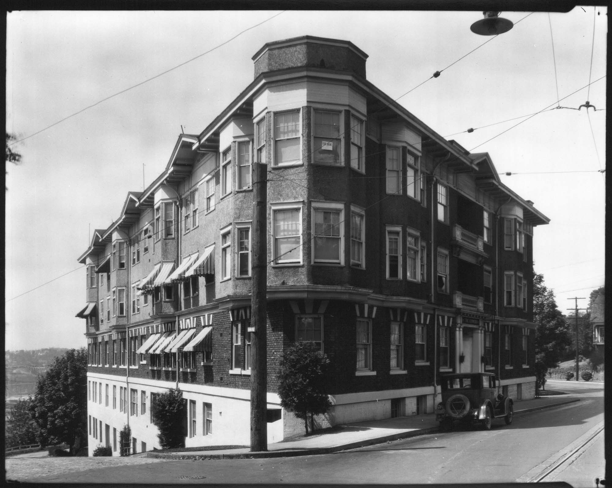 Image of Kinnear Apartments, Seattle, circa 1928