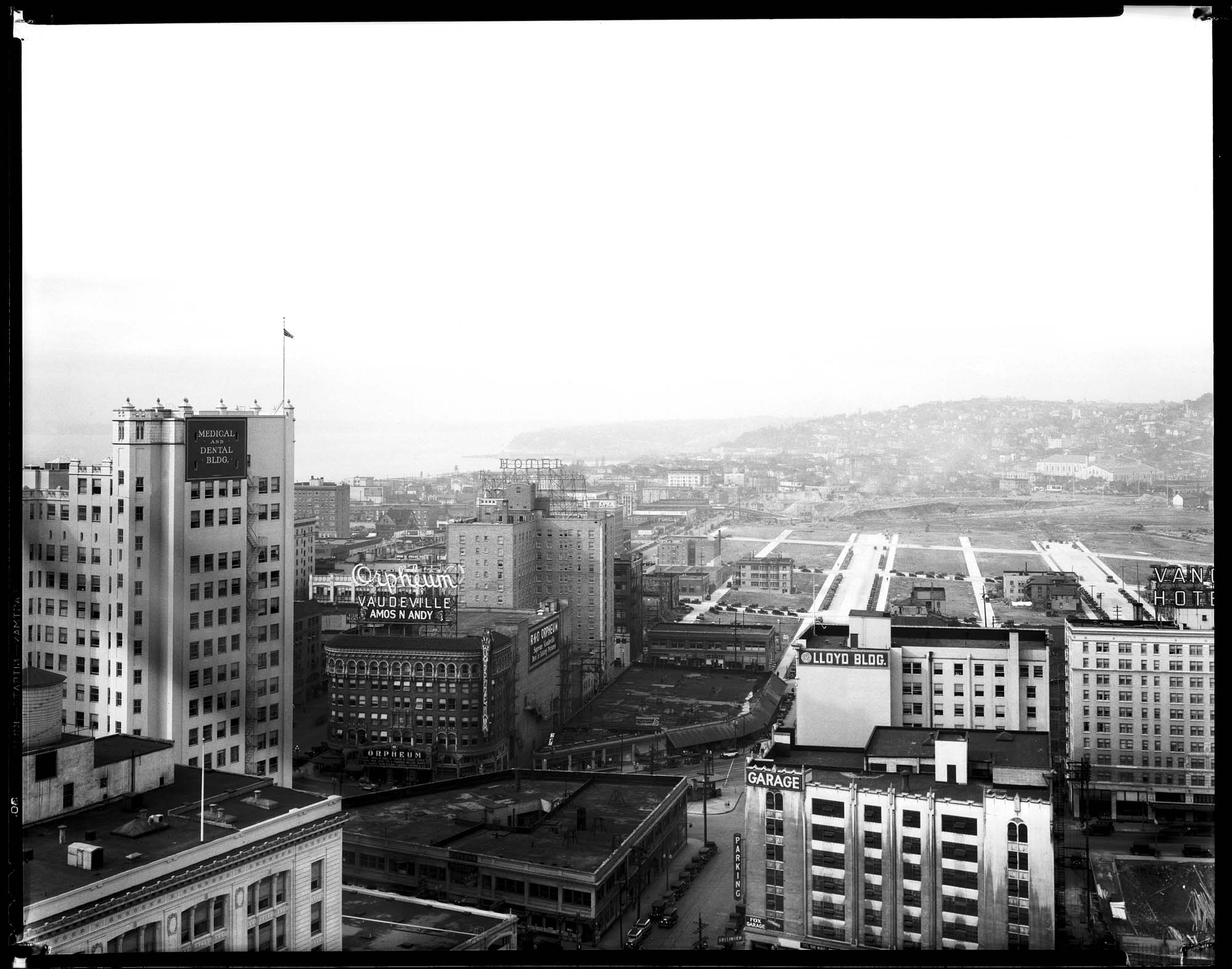 Image of Regraded land and new streets in the Denny Hill area, circa 1930