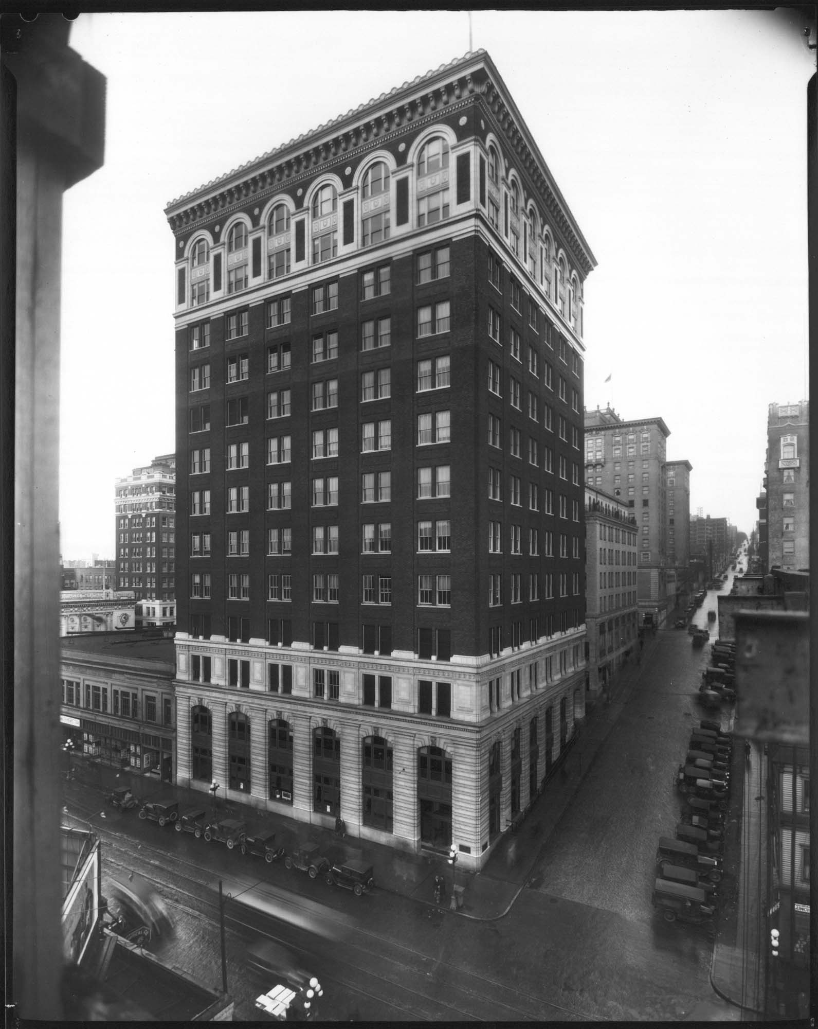 Image of Pacific Telephone & Telegraph building, Seattle, November 17, 1927