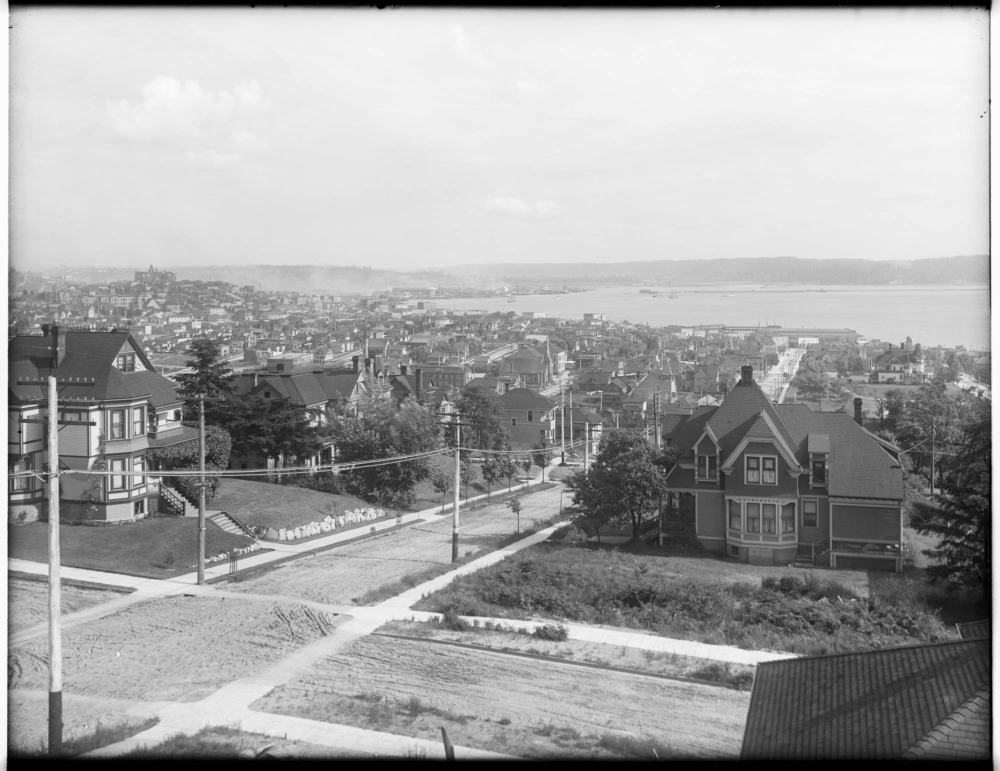 Image of View south from Queen Anne Hill, Seattle, circa 1905