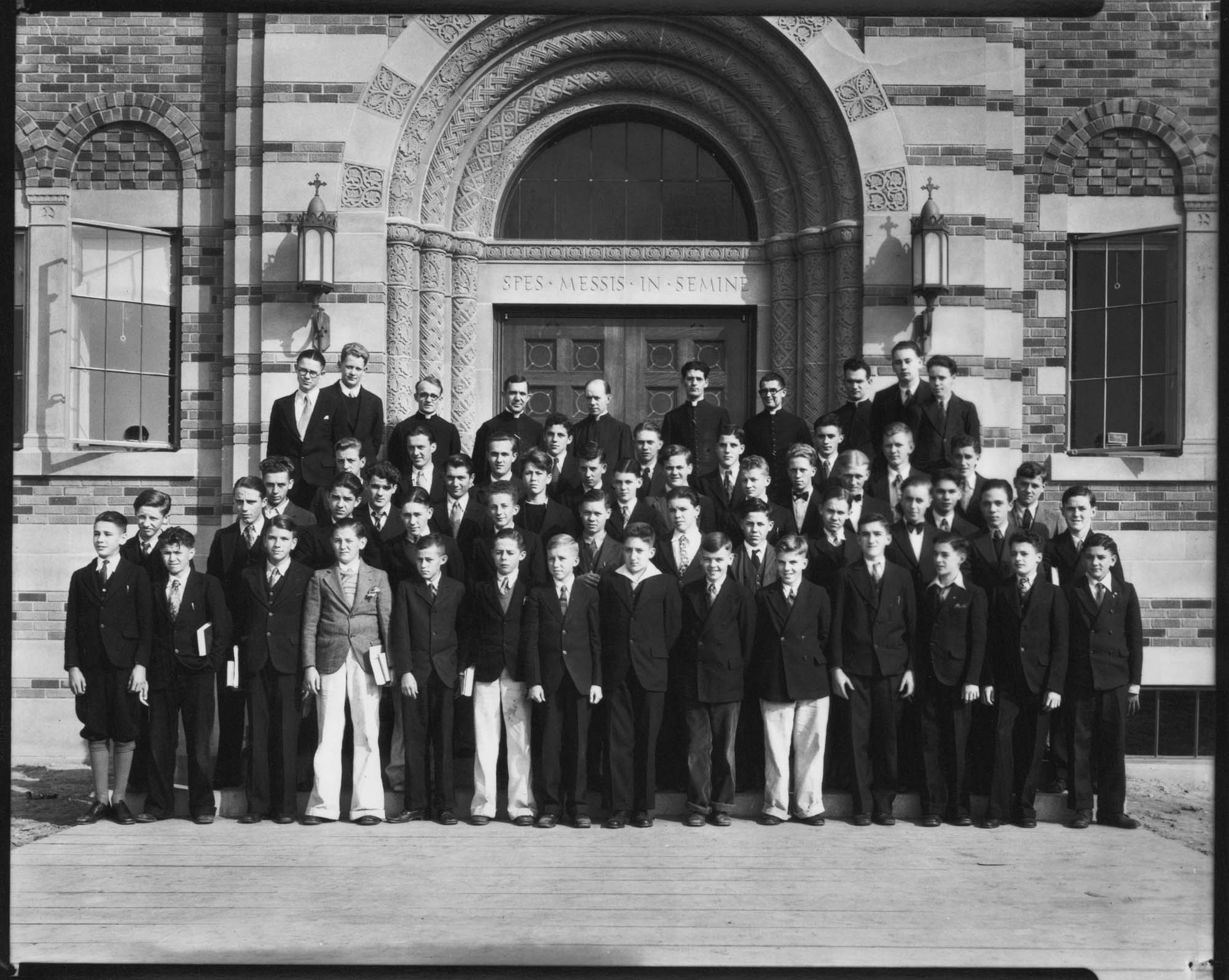 Image of St. Edwards Seminary students, Kenmore, August 26, 1931