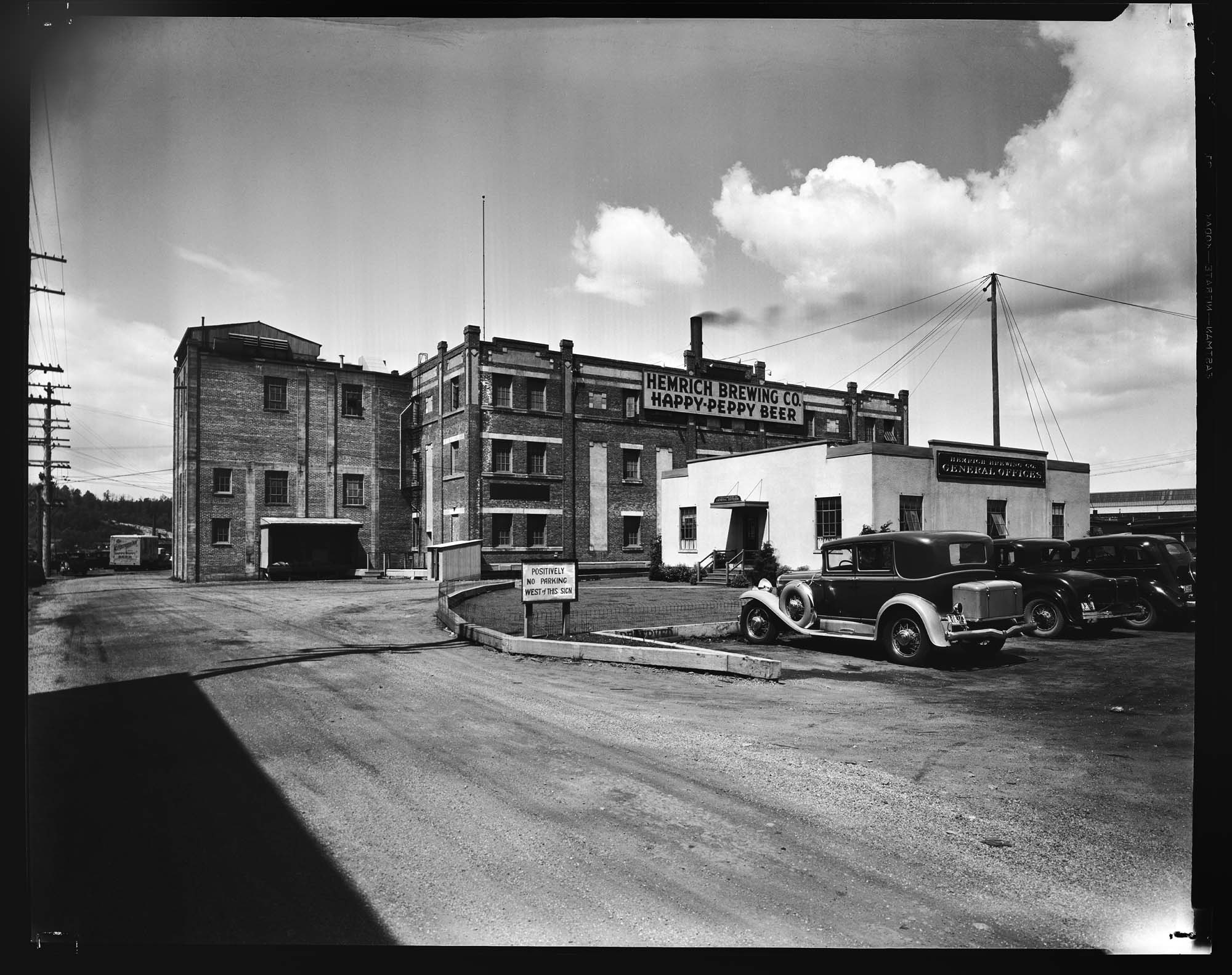 Image of Hemrich Brewing Co., Seattle, May 10, 1935