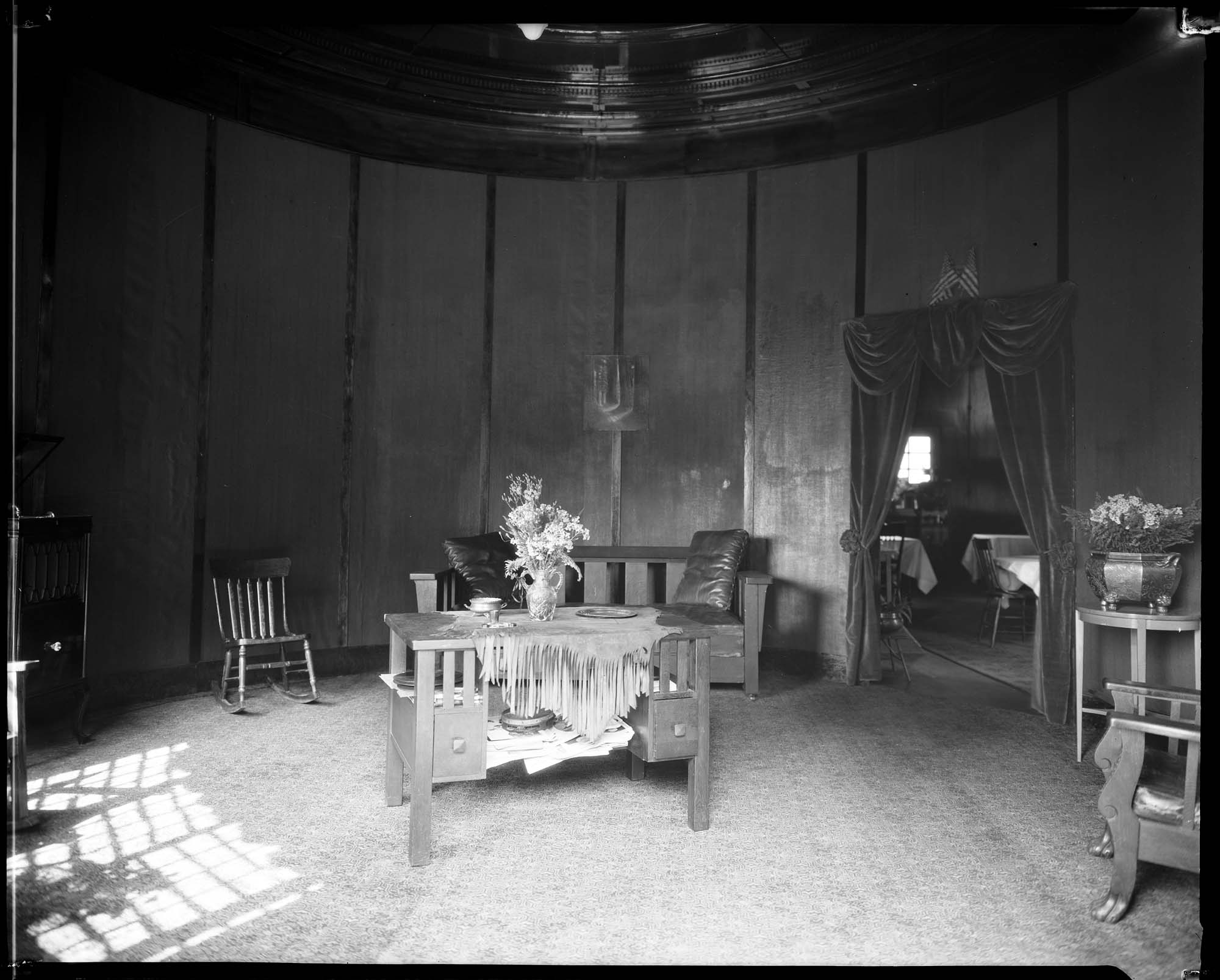 Image of Lobby at the Big Tree Inn, circa 1921
